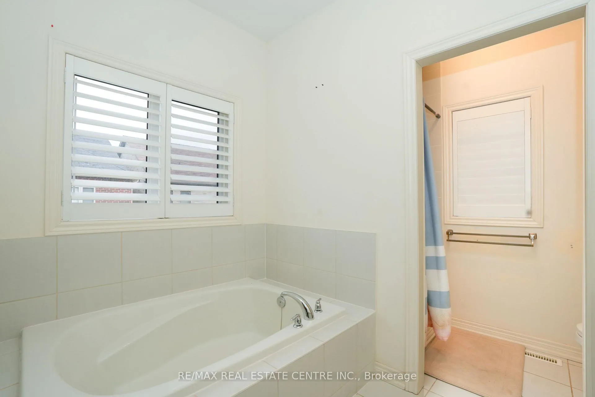 Photo 20 of 11 oconnor Crescent, Brampton, Northwest Brampton — HOMEH