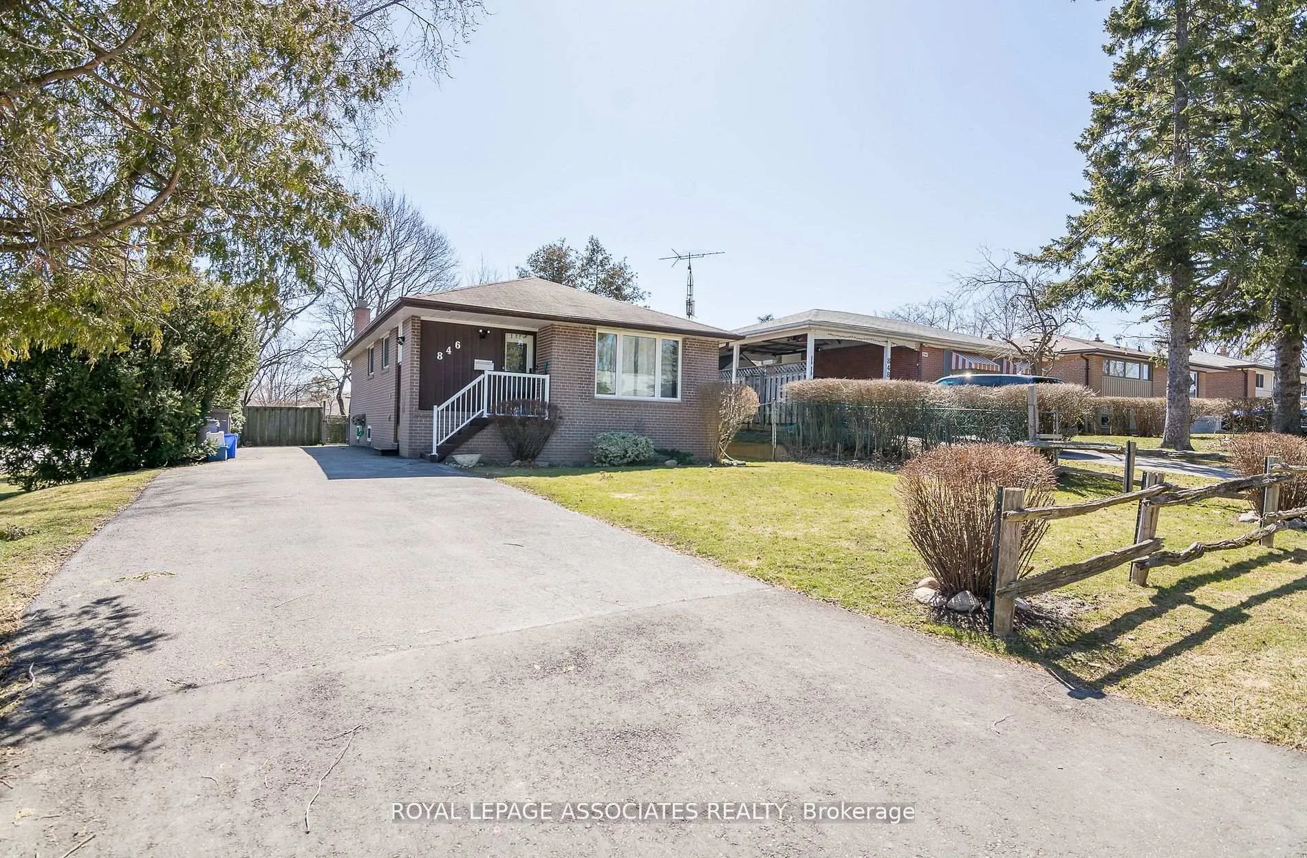 Front of 846 Antonio Street