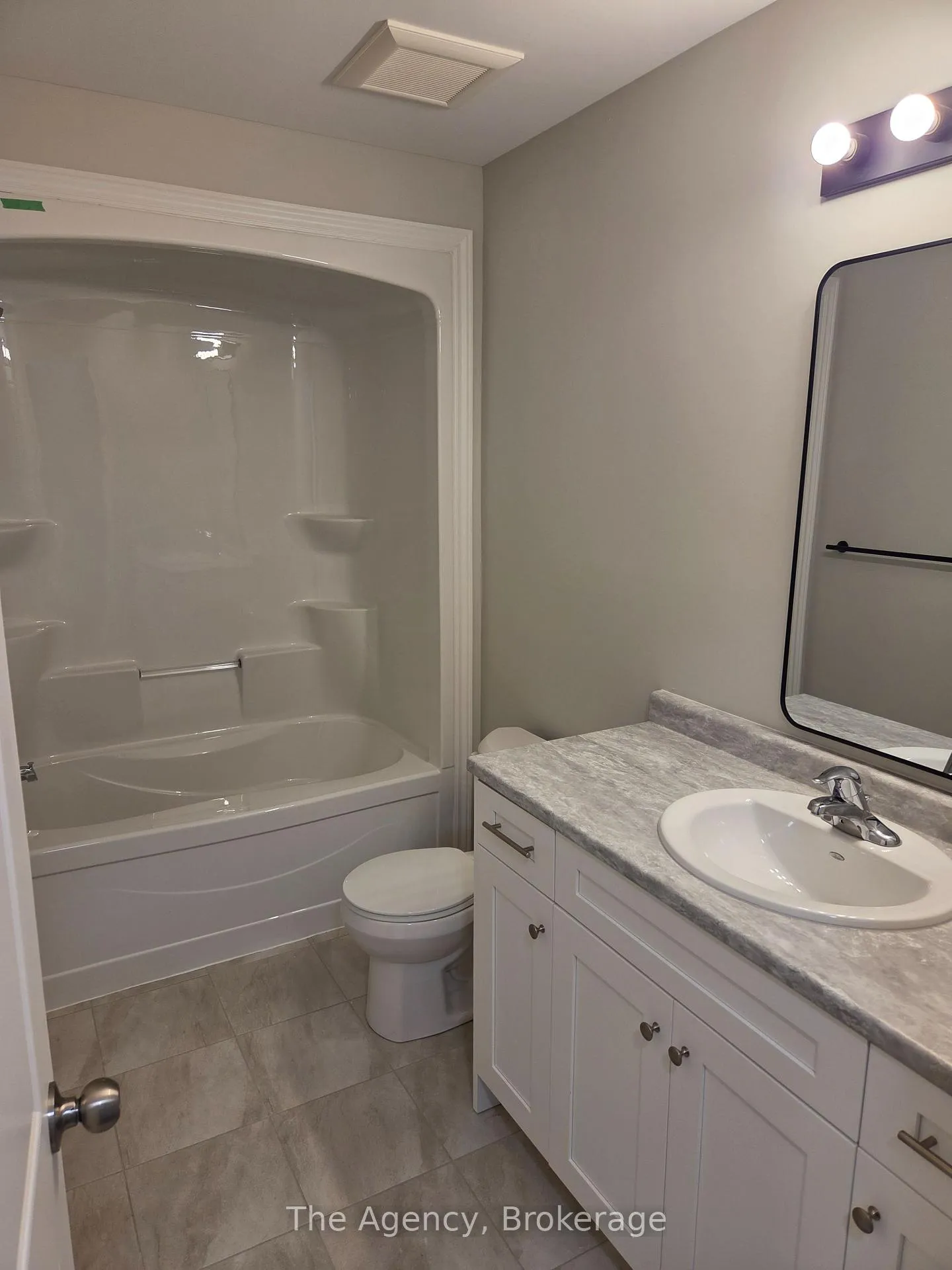 Photo 9 of Unit A, 83 Superior Street, Welland, Lincoln/Crowland — HOMEH