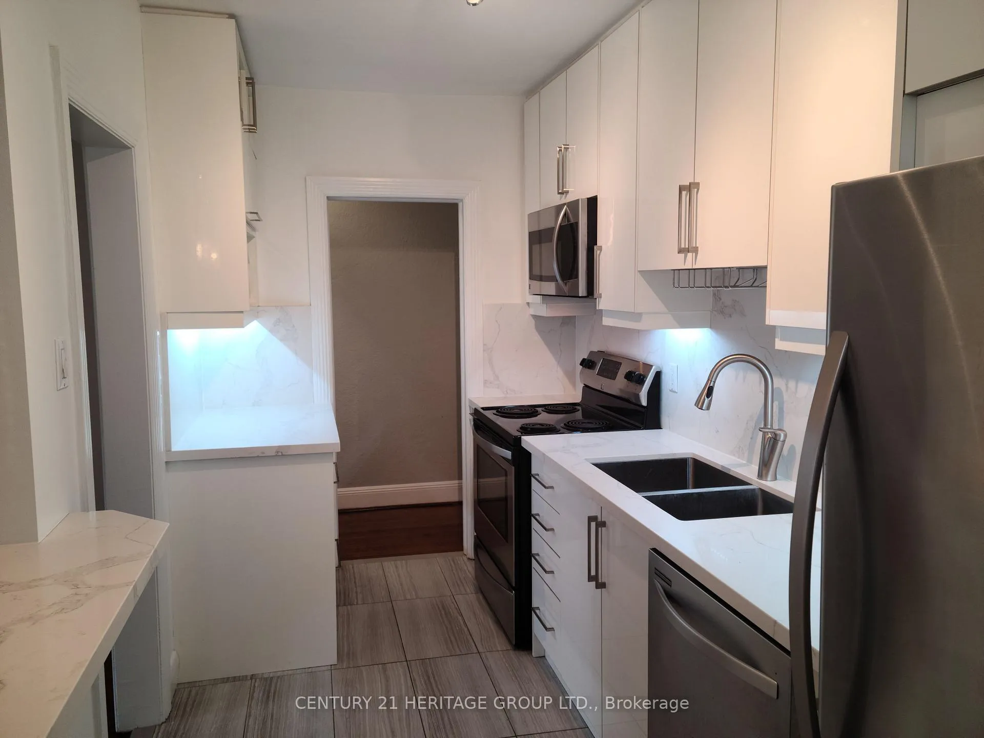 Photo 7 of Unit 2nd Floor, 978 Avenue Road, Toronto, Yonge-Eglinton — HOMEH