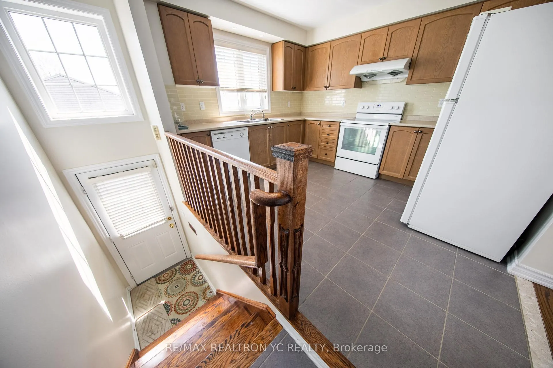 Photo 19 of 347 Caboto Trail, Markham, Village Green-South Unionville — HOMEH