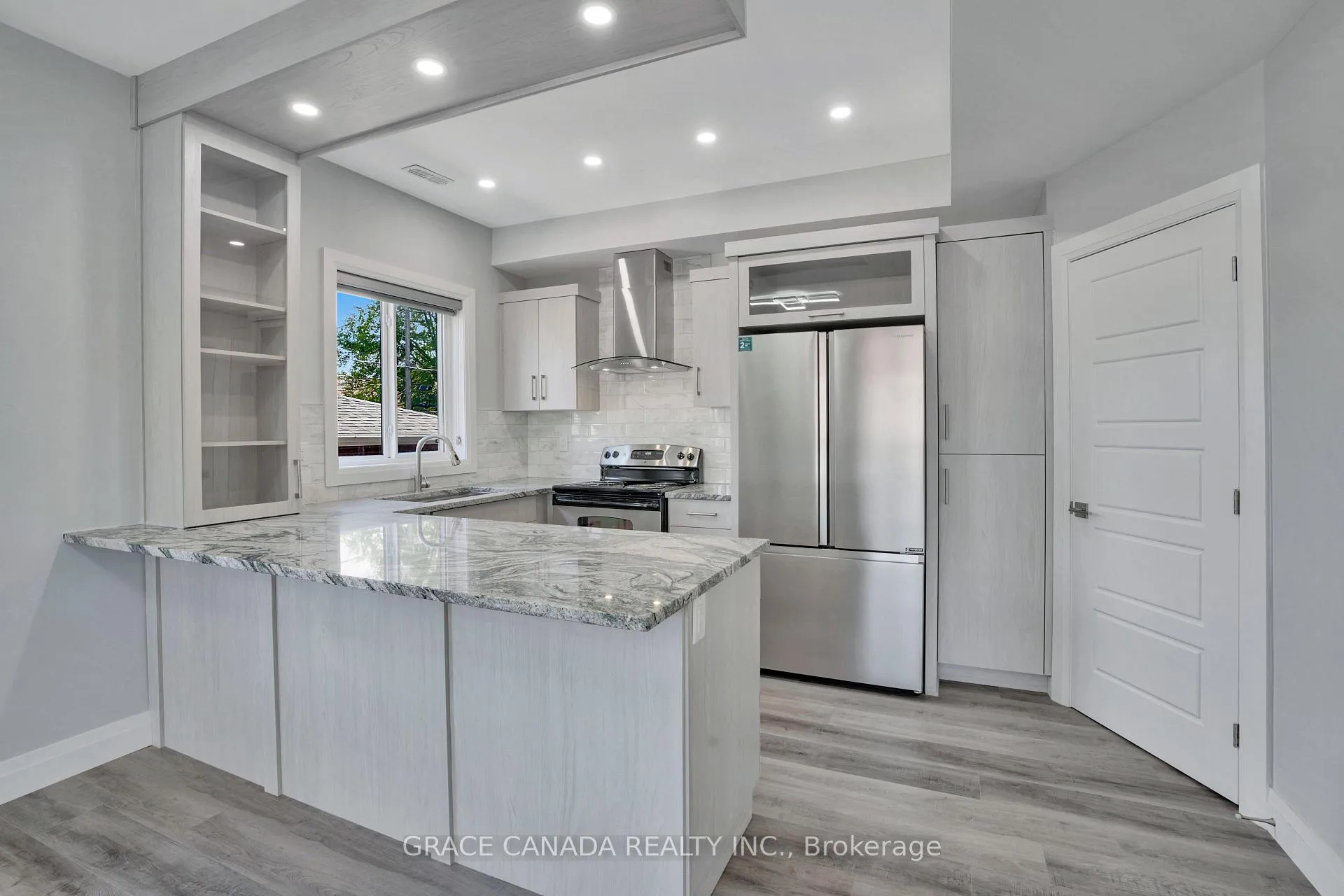 Photo 6 of Unit B, 1044 Howard Avenue, Windsor — HOMEH