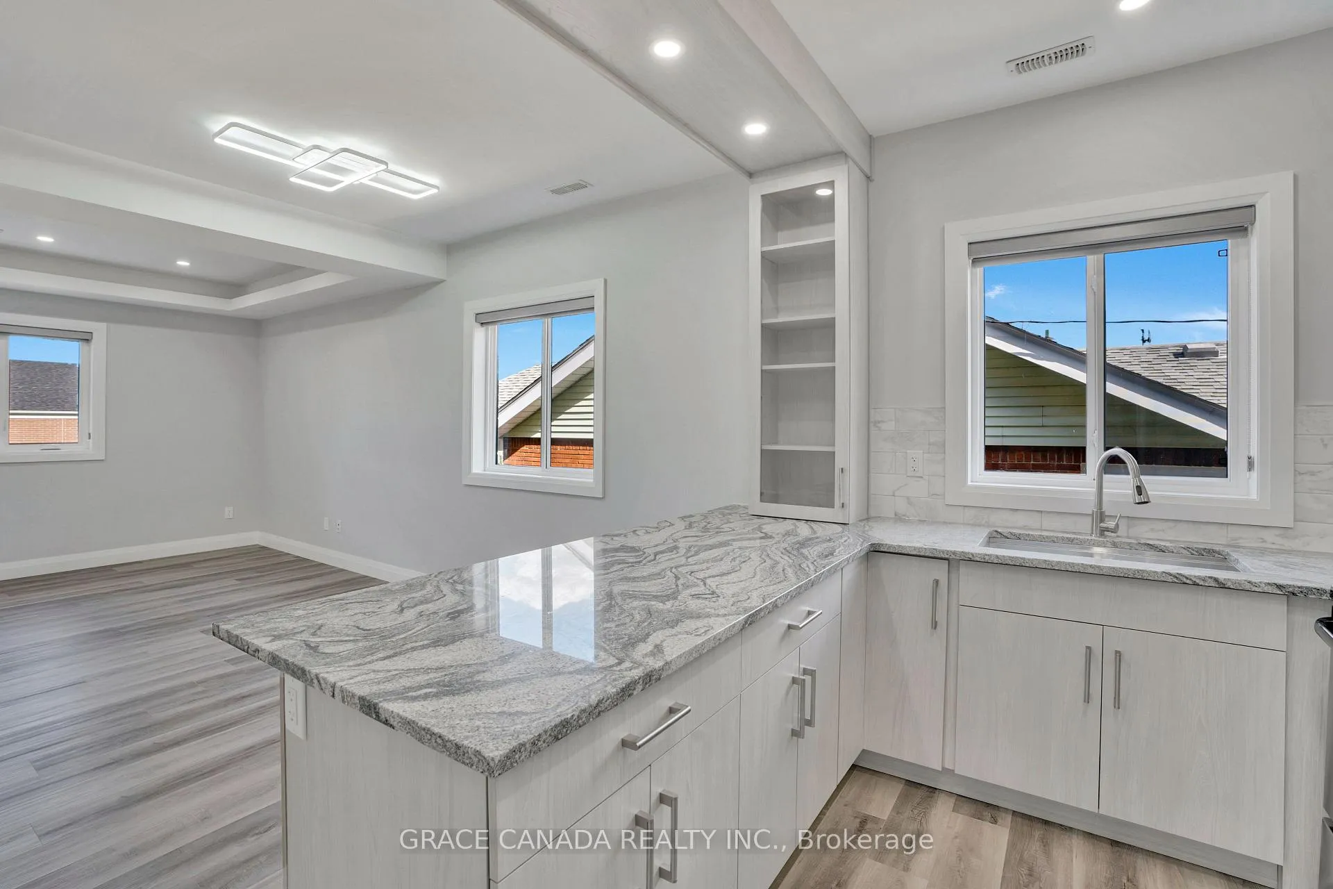 Photo 7 of Unit B, 1044 Howard Avenue, Windsor — HOMEH
