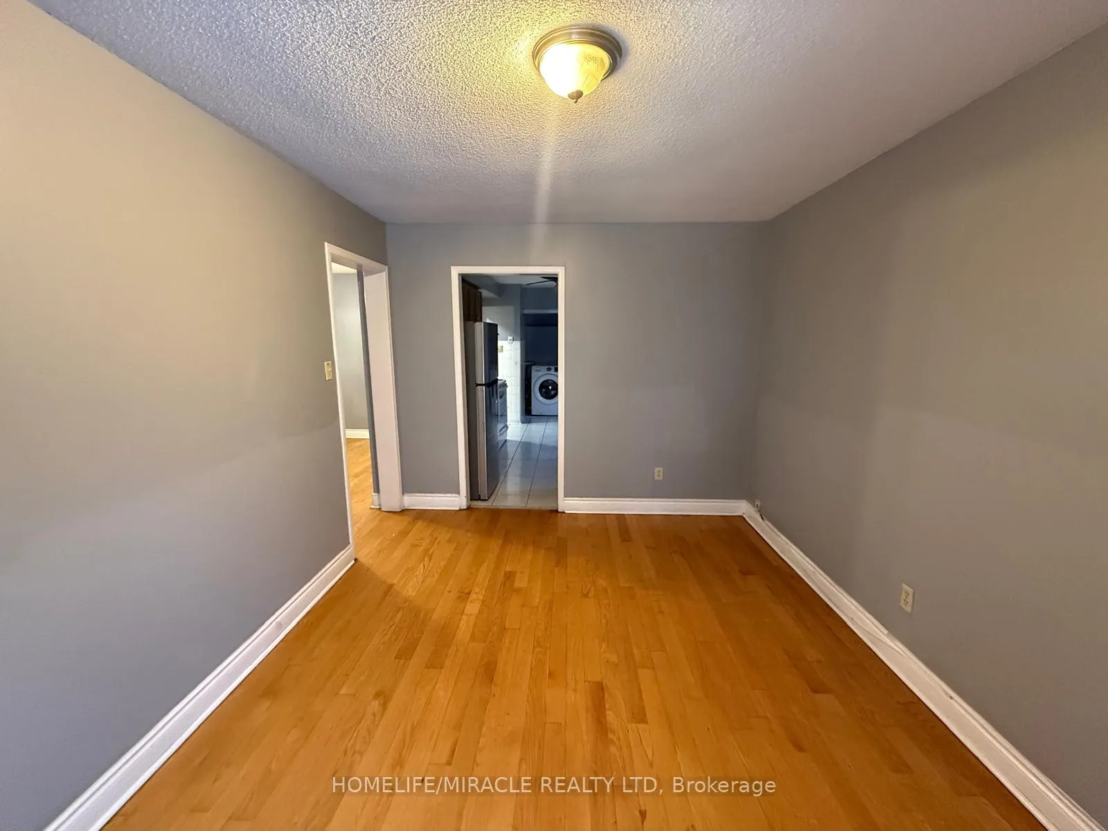 Photo 9 of 32 Hendricks Crescent, Brampton, Fletcher's West — HOMEH