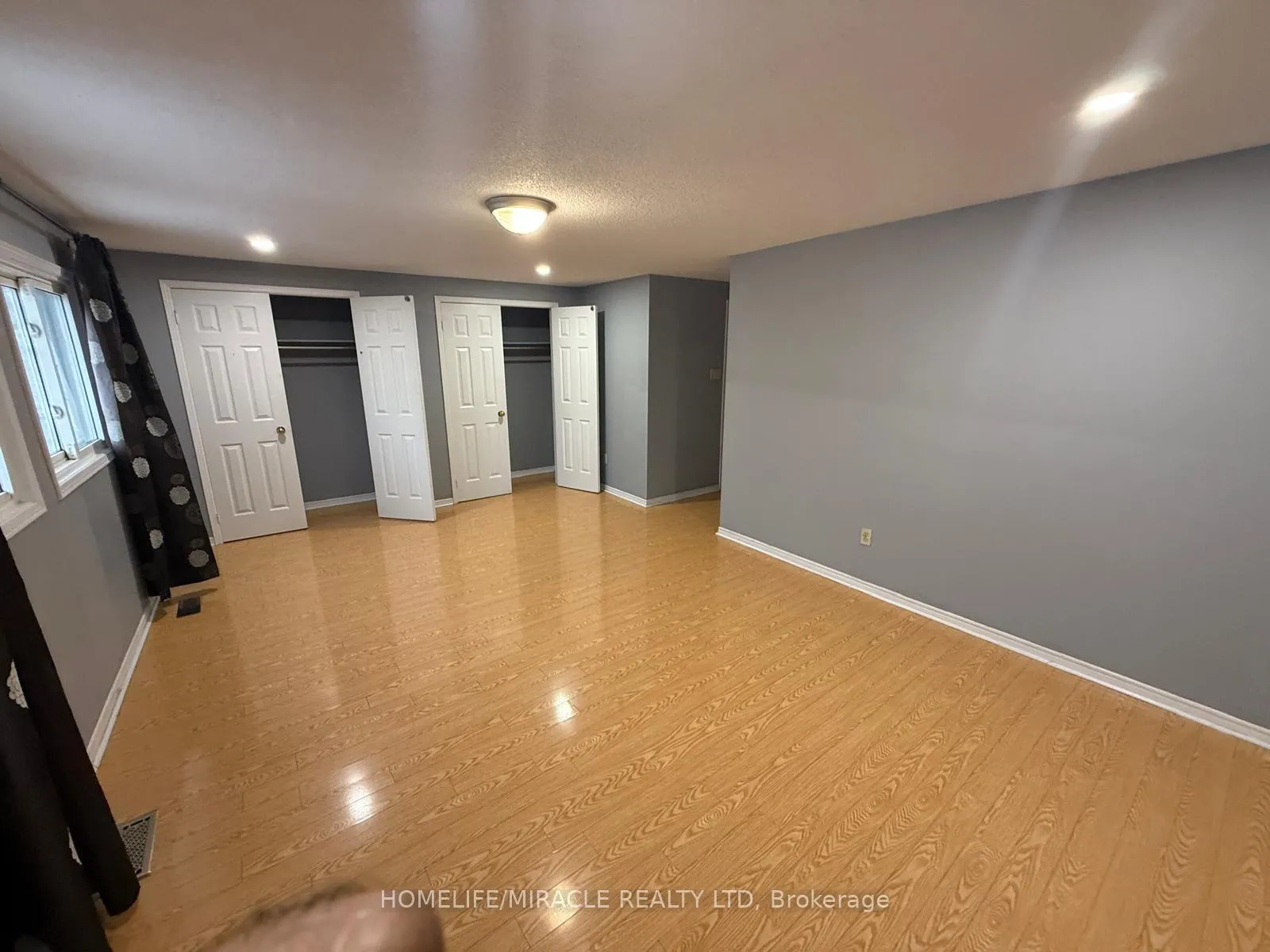 Photo 16 of 32 Hendricks Crescent, Brampton, Fletcher's West — HOMEH
