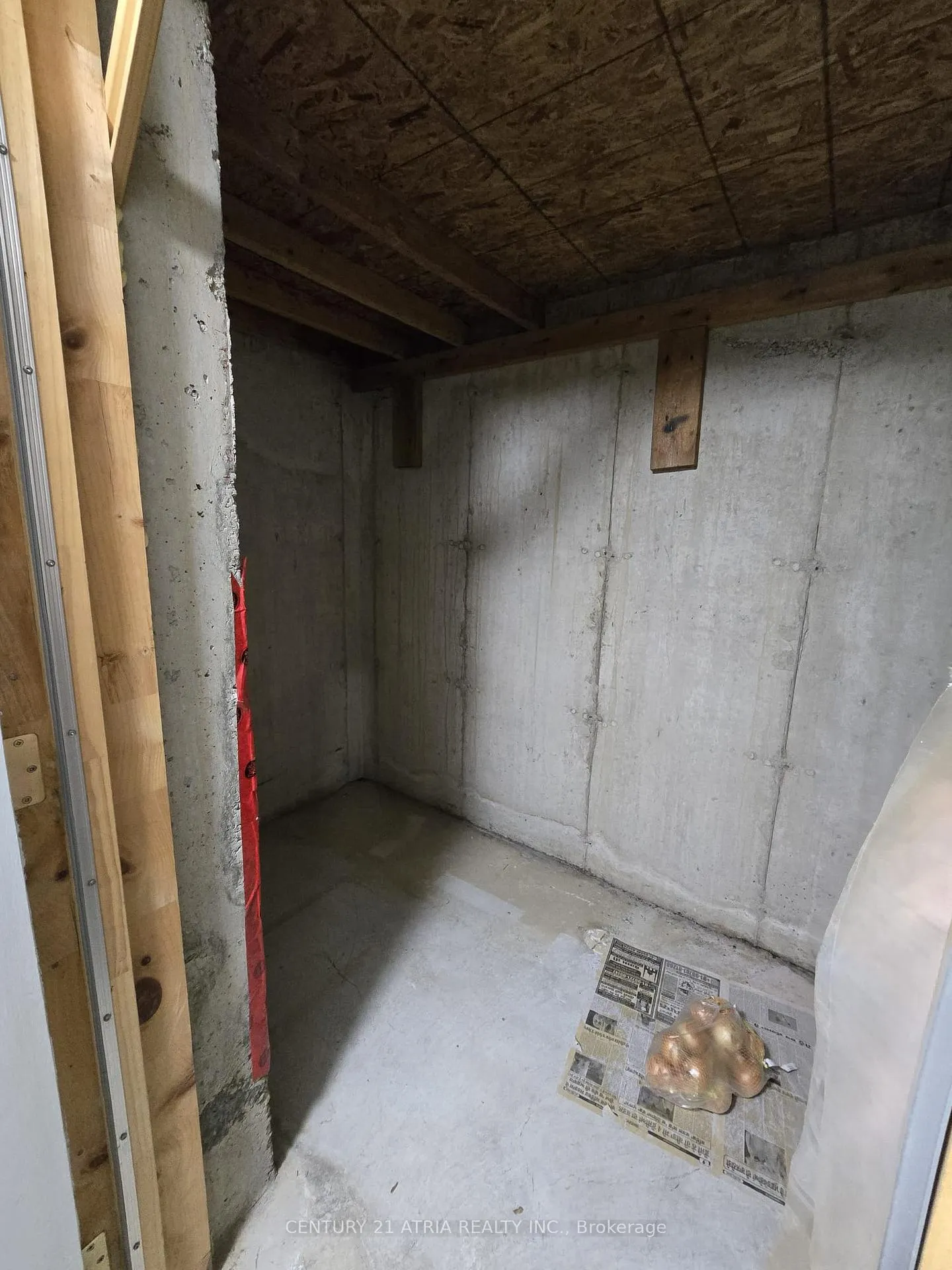 Photo 18 of 25 Klondike Trail, Brampton, Sandringham-Wellington — HOMEH
