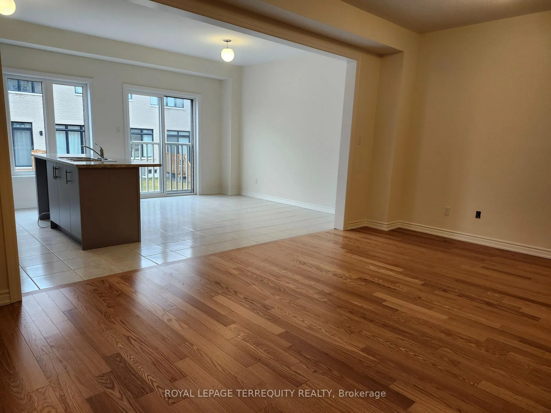 Photo 4 of 1145 Cameo Street, Pickering, Rural Pickering — HOMEH