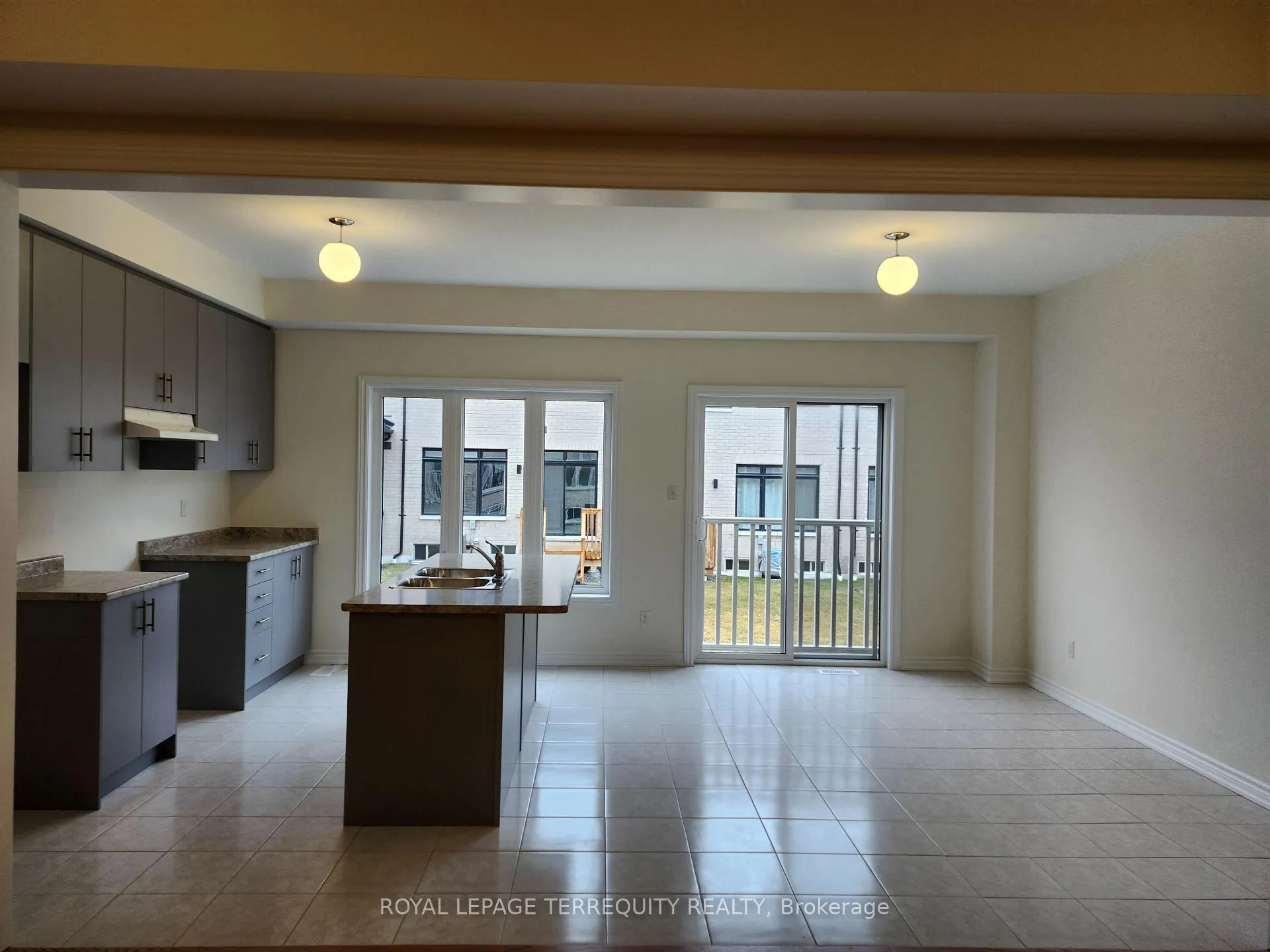 Photo 5 of 1145 Cameo Street, Pickering, Rural Pickering — HOMEH