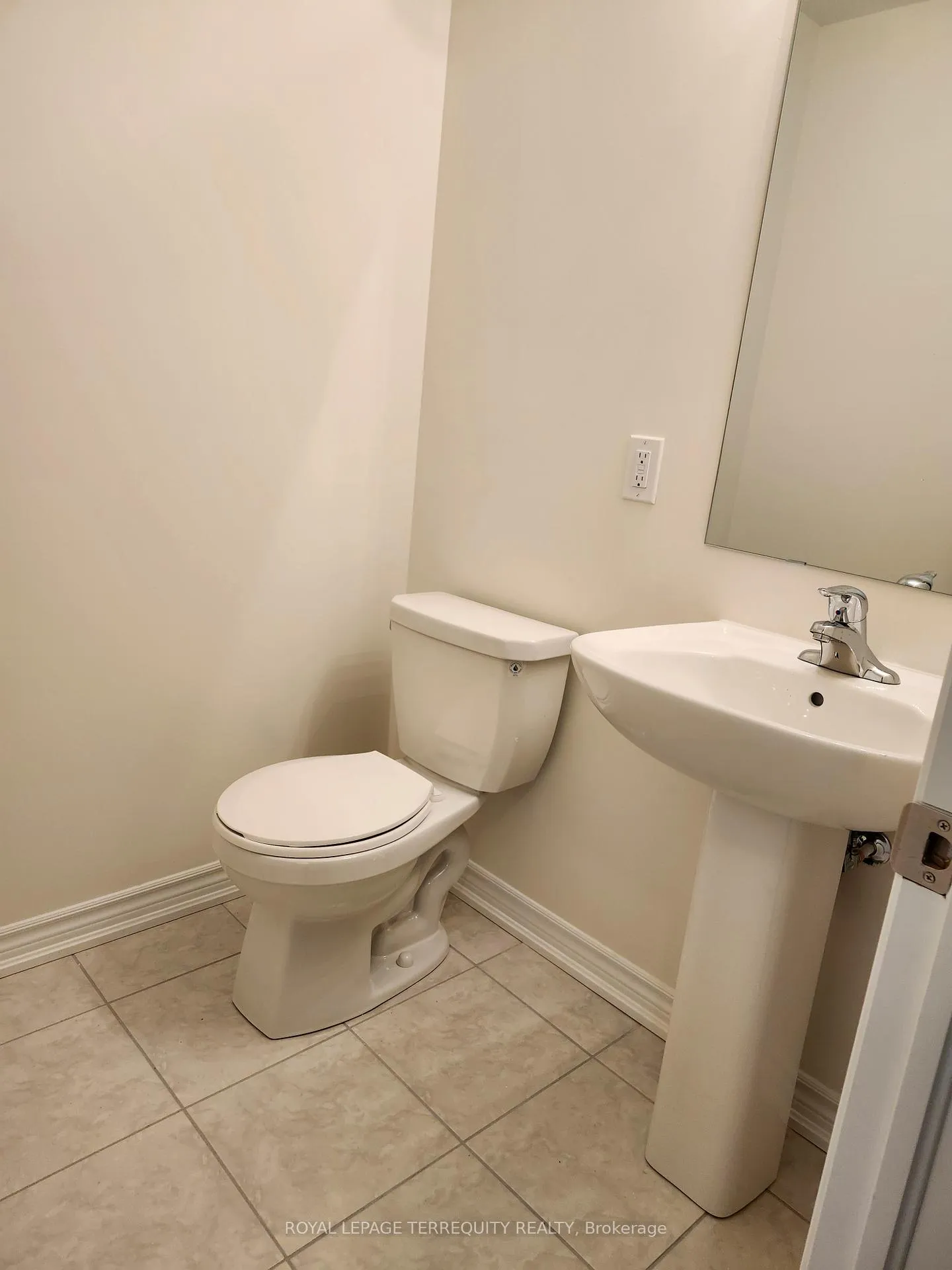 Photo 15 of 1145 Cameo Street, Pickering, Rural Pickering — HOMEH
