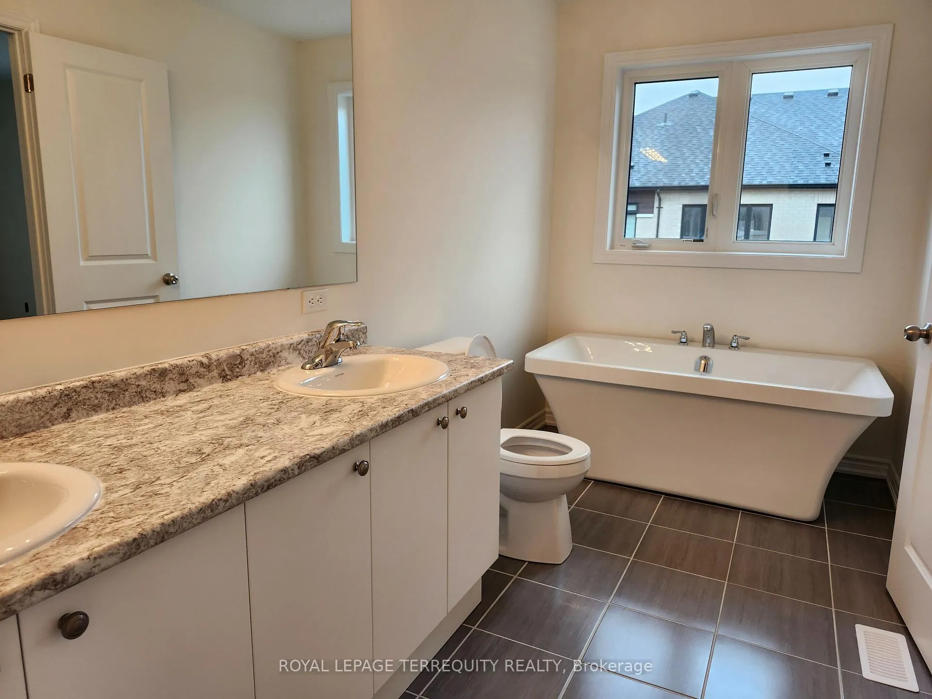 Photo 28 of 1145 Cameo Street, Pickering, Rural Pickering — HOMEH
