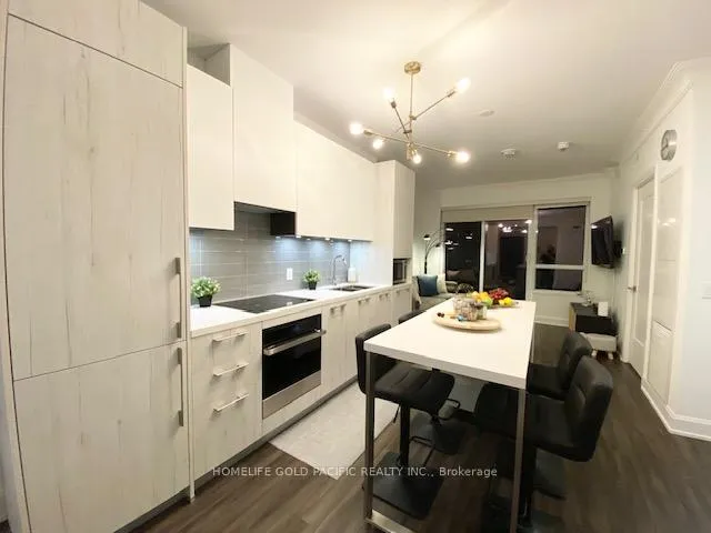 Photo 8 of Unit 802, 18 Water Walk Drive, Markham, Unionville — HOMEH