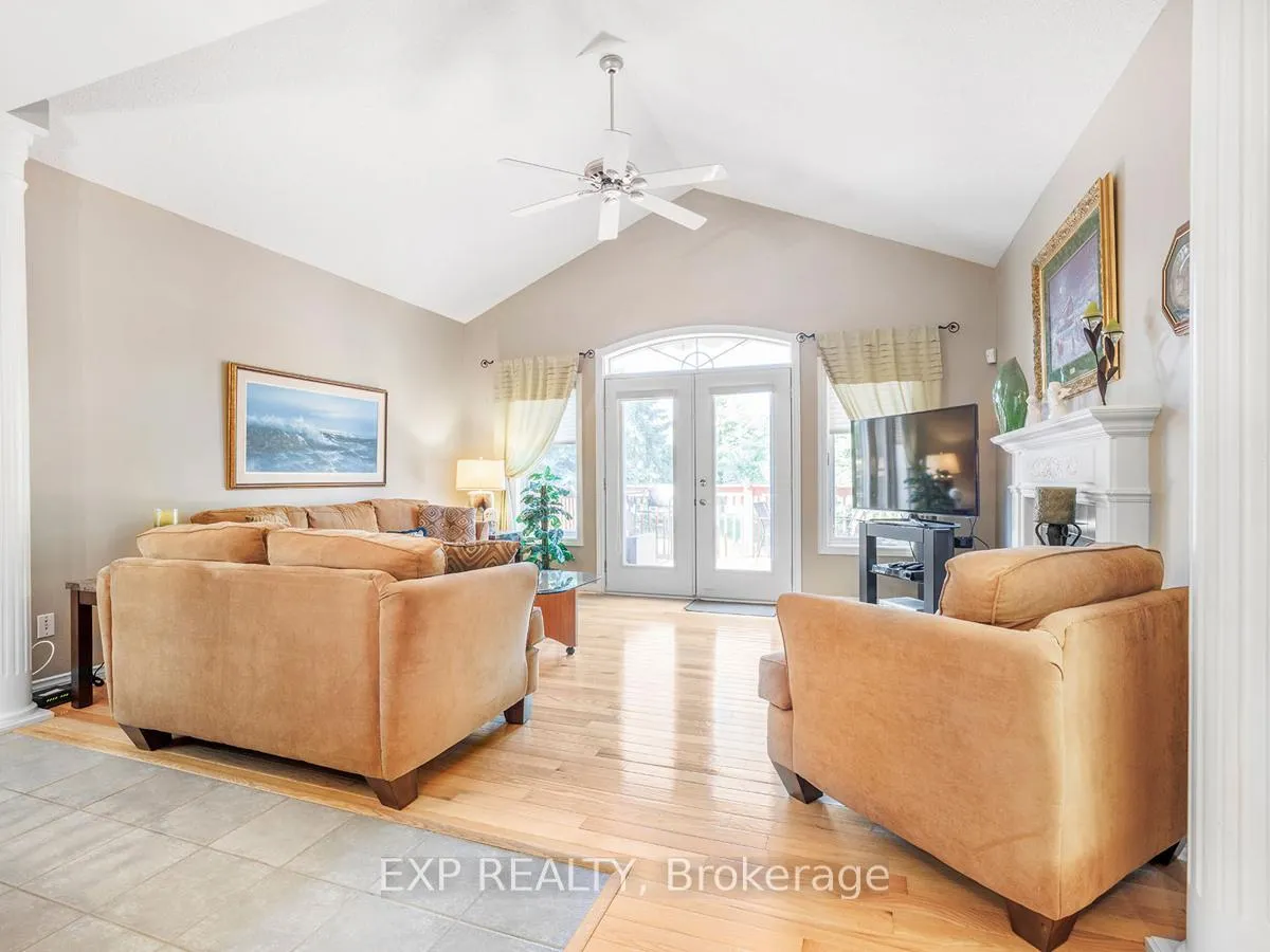 Photo 5 of 34 Briar Gate Way, New Tecumseth, Rural New Tecumseth — HOMEH