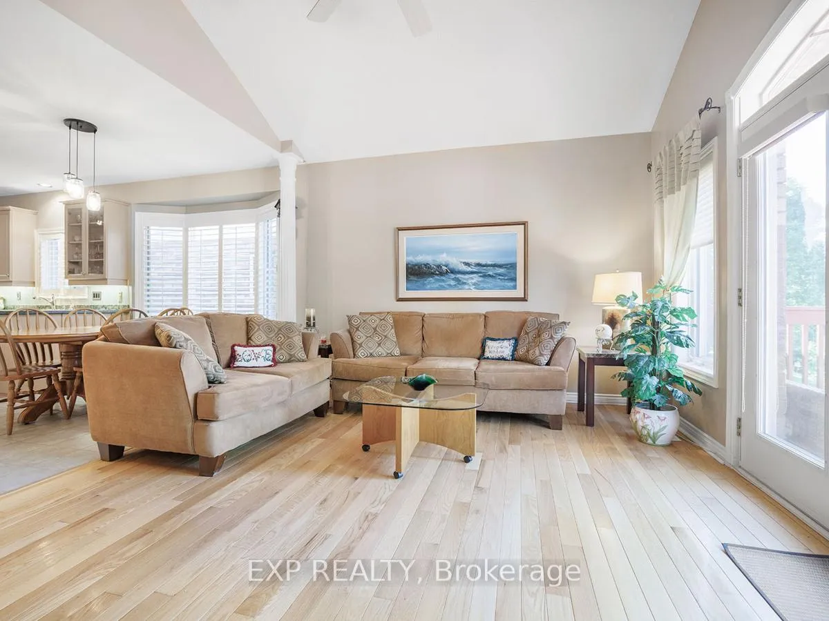 Photo 9 of 34 Briar Gate Way, New Tecumseth, Rural New Tecumseth — HOMEH