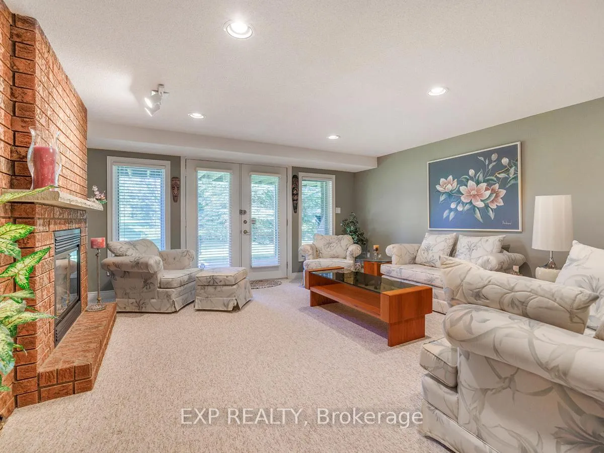 Photo 12 of 34 Briar Gate Way, New Tecumseth, Rural New Tecumseth — HOMEH