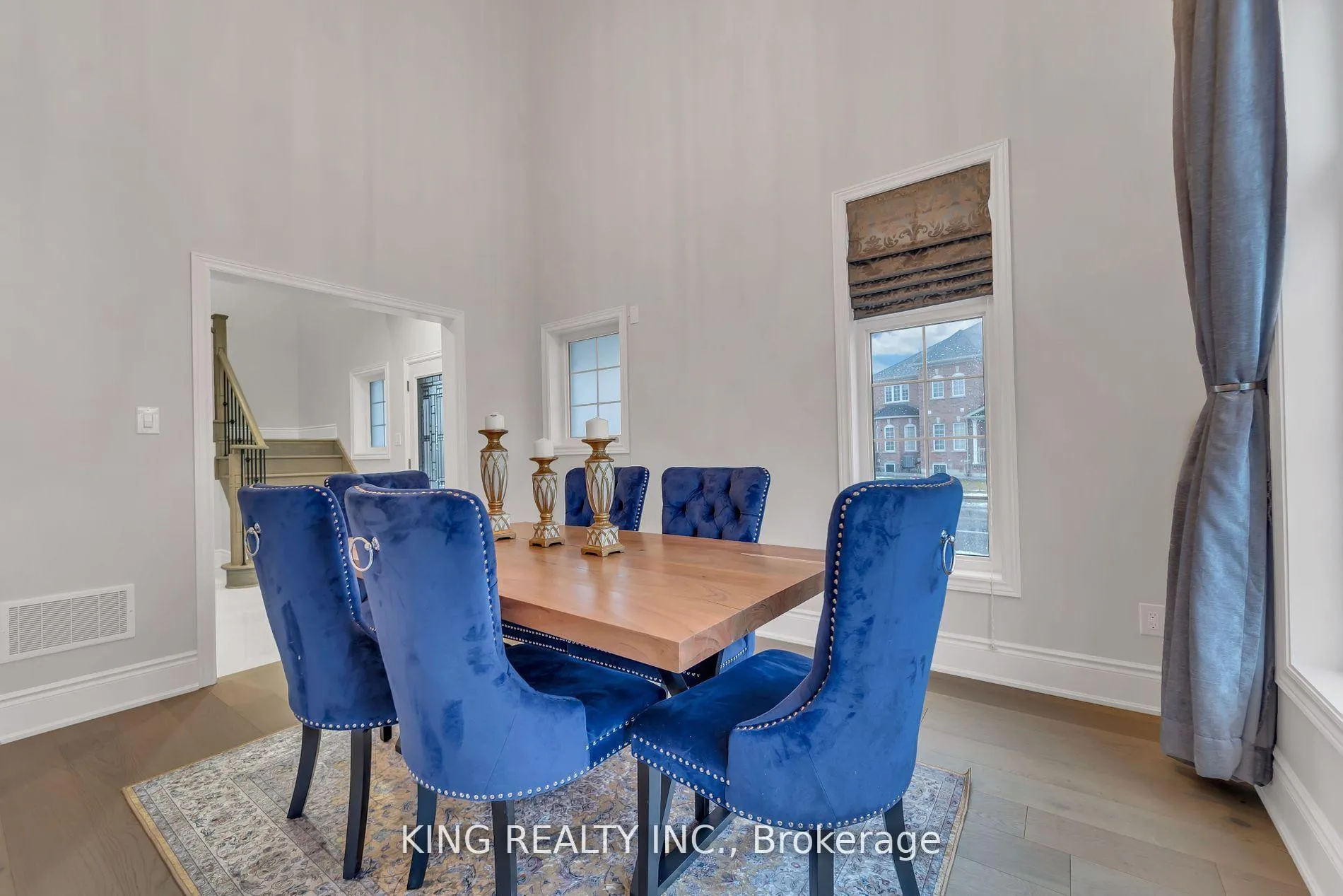 Photo 3 of Unit (Upper), 283 Elbern Markell Drive, Brampton, Credit Valley — HOMEH
