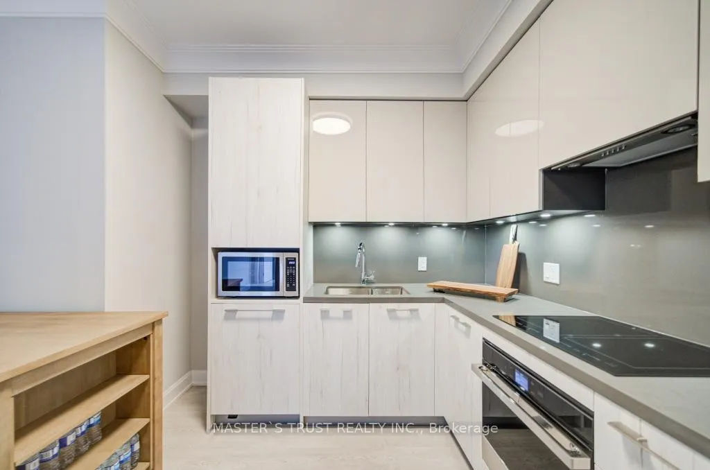 Photo 17 of Unit 209, 18 Water Walk Drive, Markham, Unionville — HOMEH