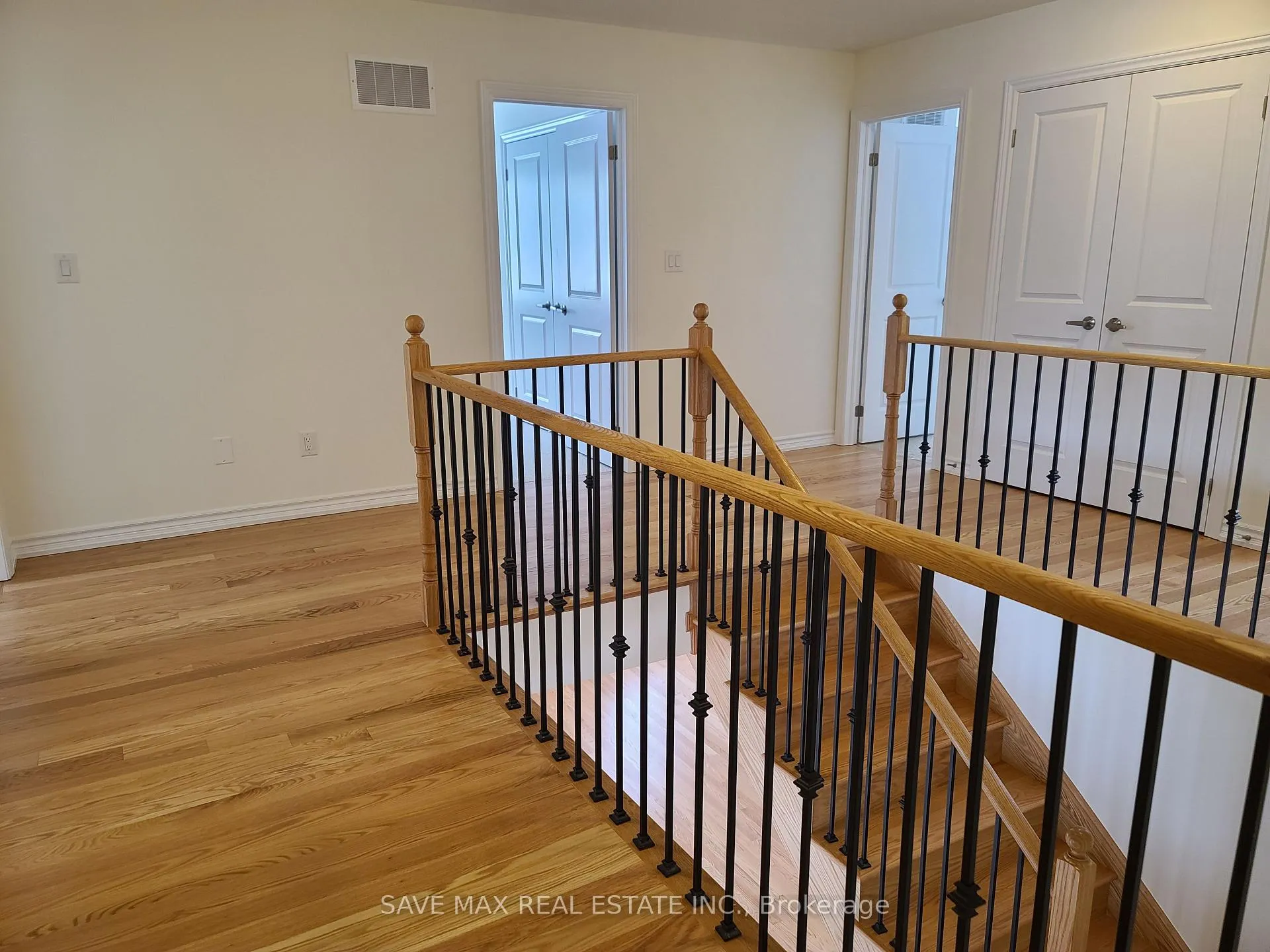 Photo 13 of 75 Rosanne Circle, Wasaga Beach — HOMEH