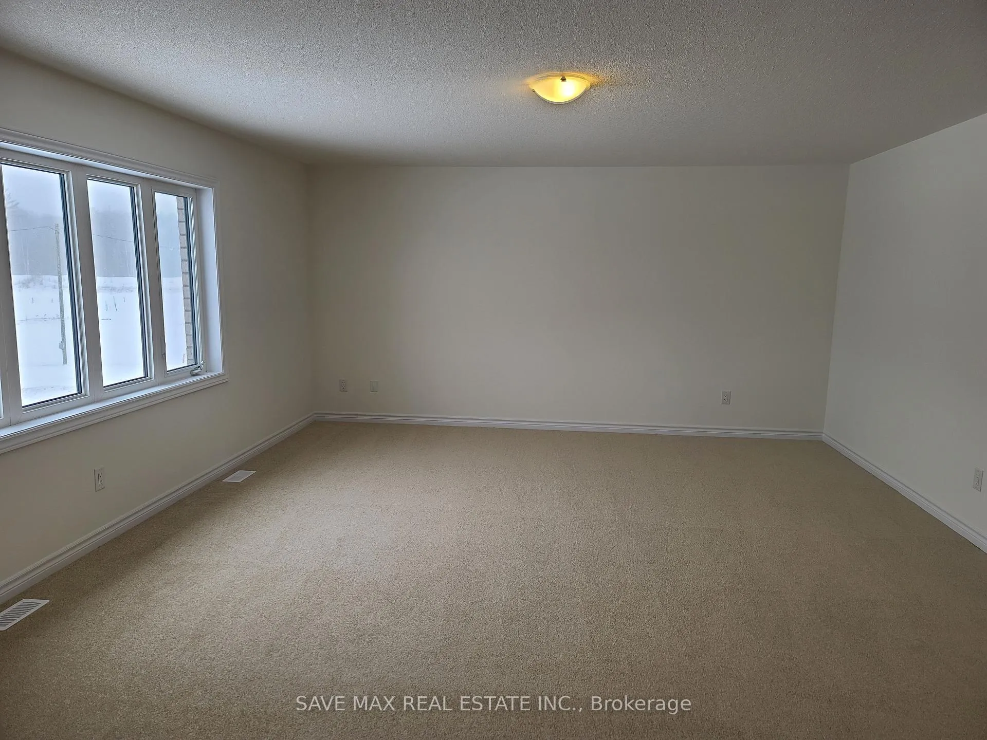 Photo 14 of 75 Rosanne Circle, Wasaga Beach — HOMEH