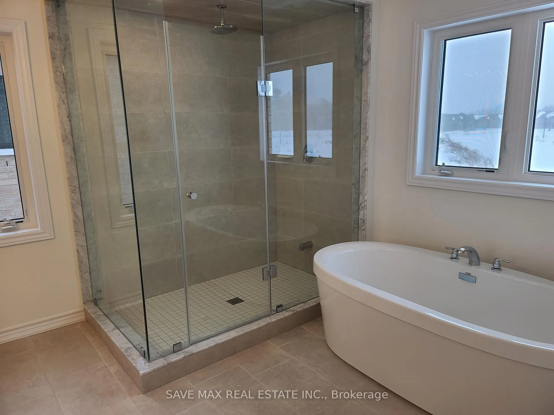 Photo 15 of 75 Rosanne Circle, Wasaga Beach — HOMEH