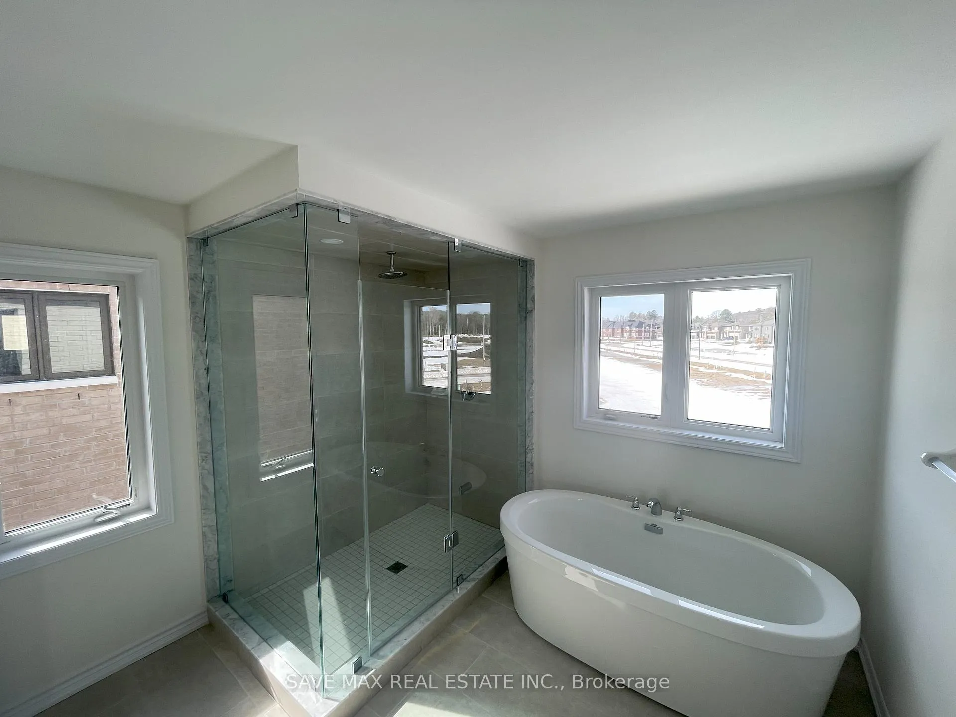 Photo 18 of 75 Rosanne Circle, Wasaga Beach — HOMEH