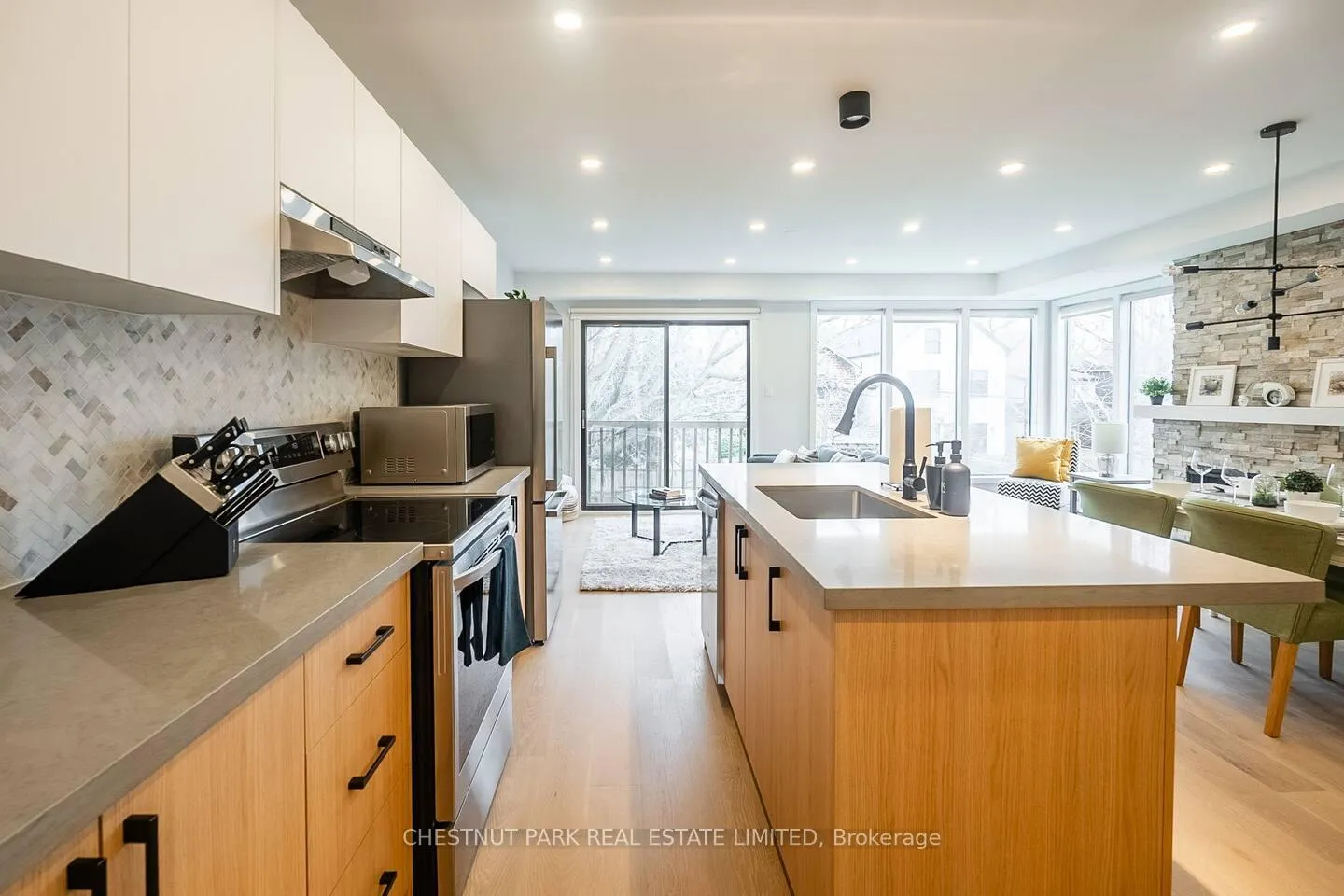 Photo 11 of 123B Ferrier Avenue, Toronto, Playter Estates-Danforth — HOMEH