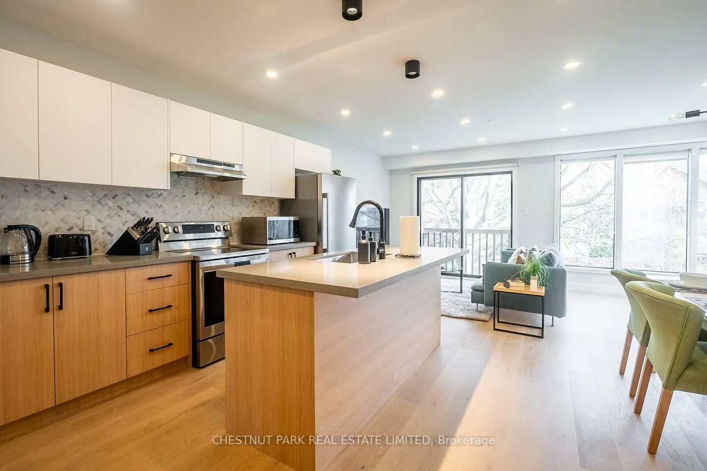 Photo 12 of 123B Ferrier Avenue, Toronto, Playter Estates-Danforth — HOMEH