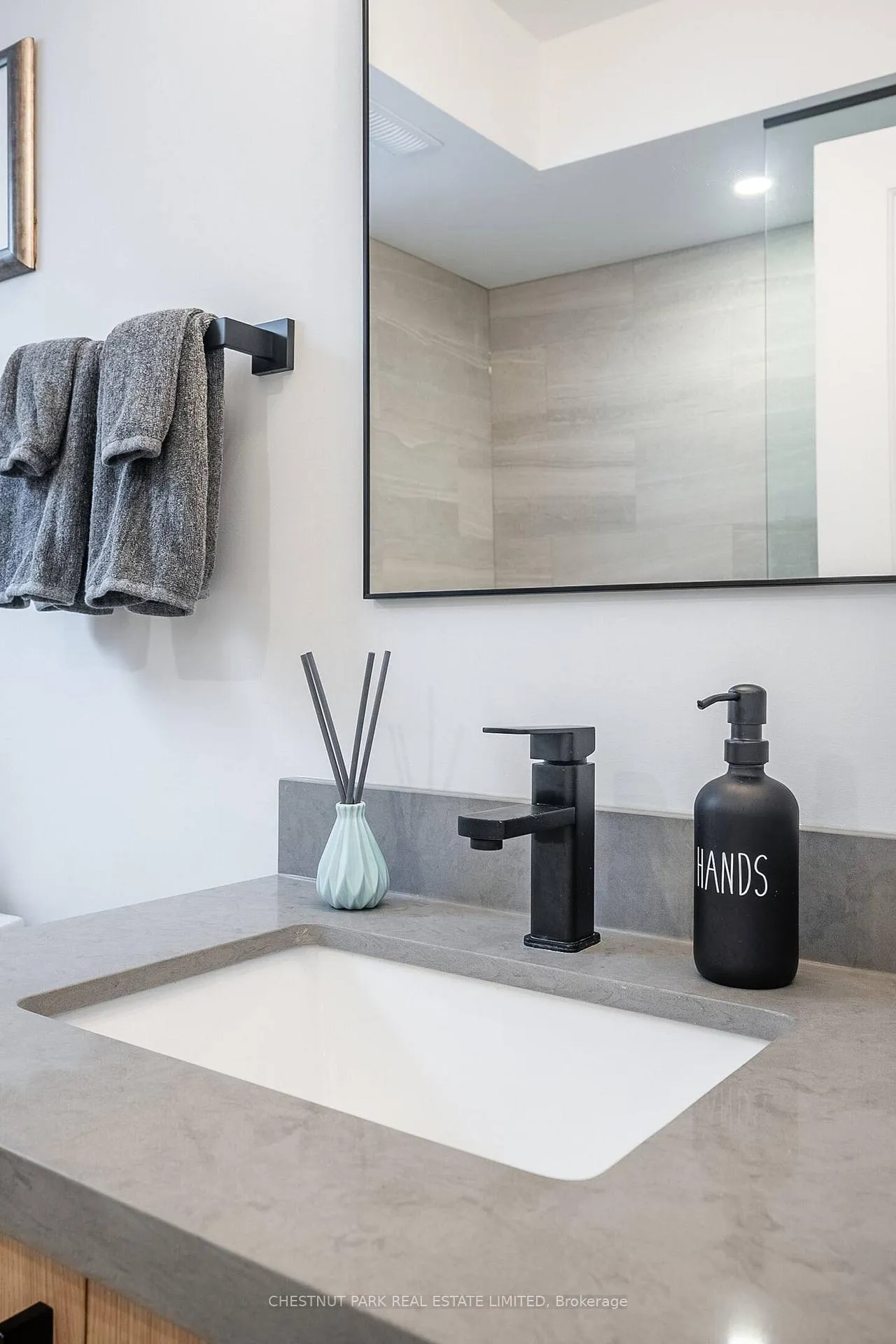 Photo 25 of 123B Ferrier Avenue, Toronto, Playter Estates-Danforth — HOMEH