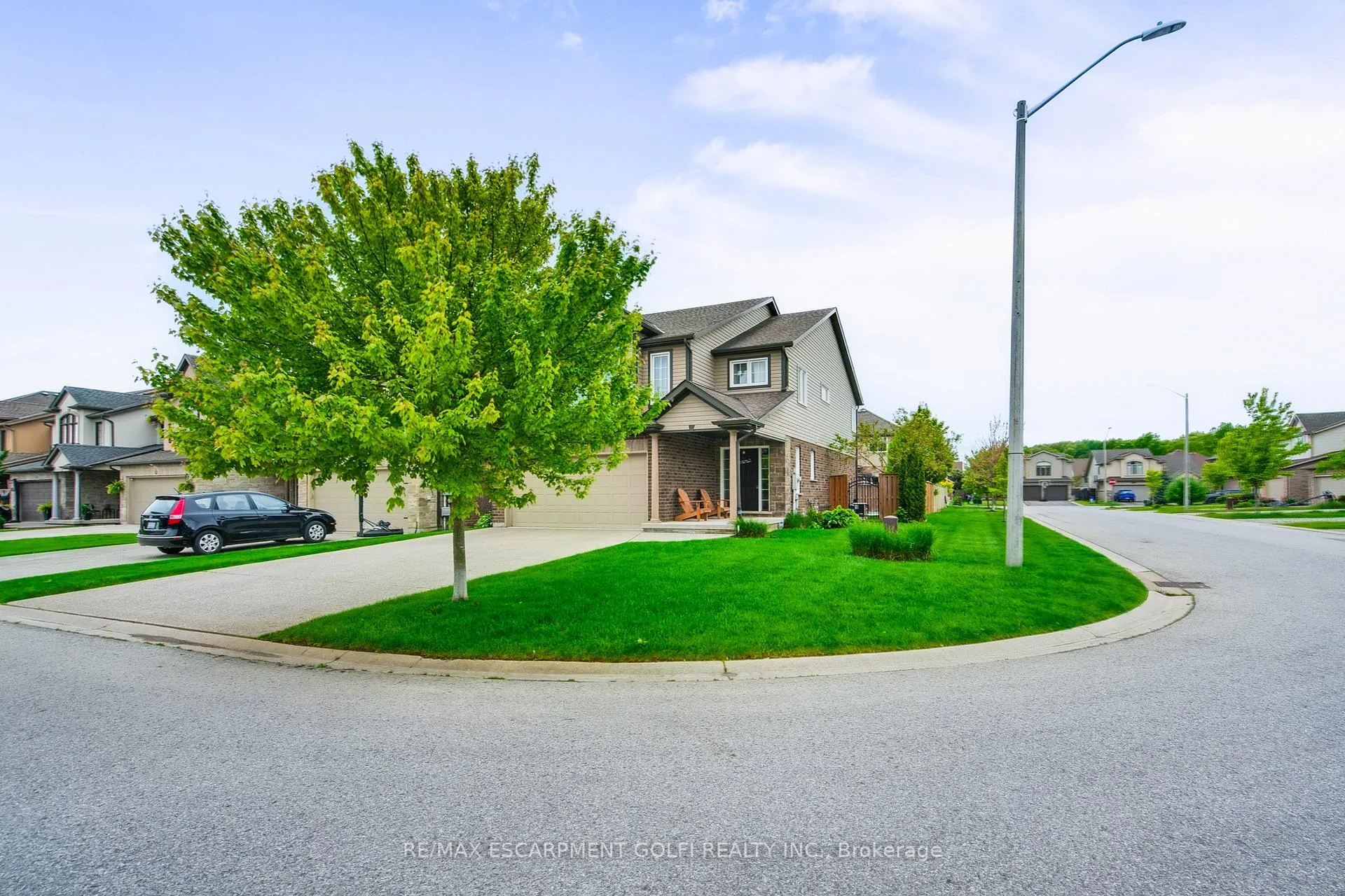 Photo 3 of 6479 Armelina Crescent, Niagara Falls, Forestview — HOMEH
