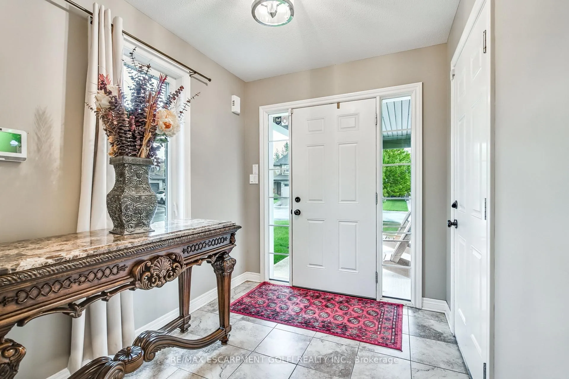 Photo 5 of 6479 Armelina Crescent, Niagara Falls, Forestview — HOMEH