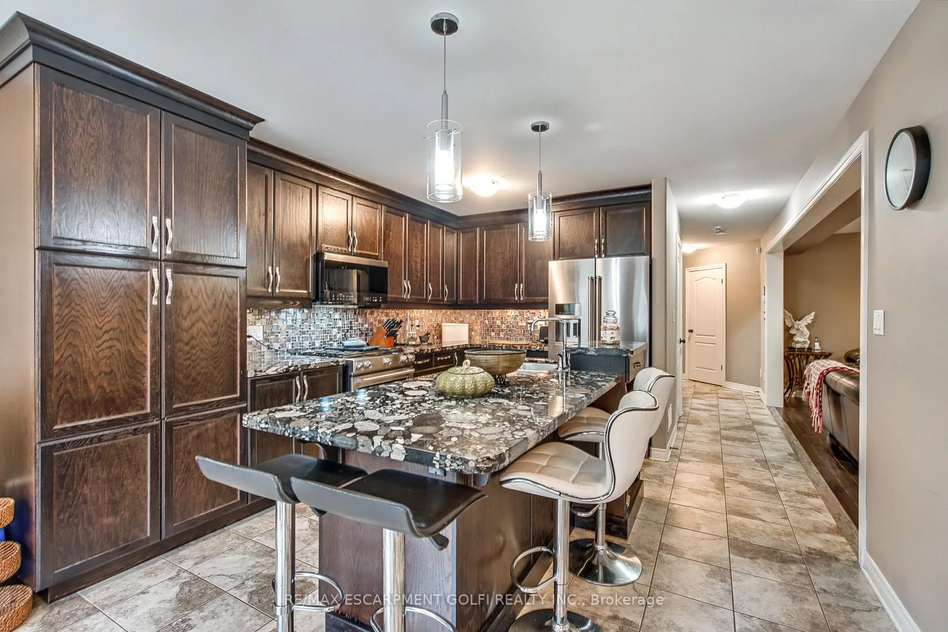 Photo 10 of 6479 Armelina Crescent, Niagara Falls, Forestview — HOMEH