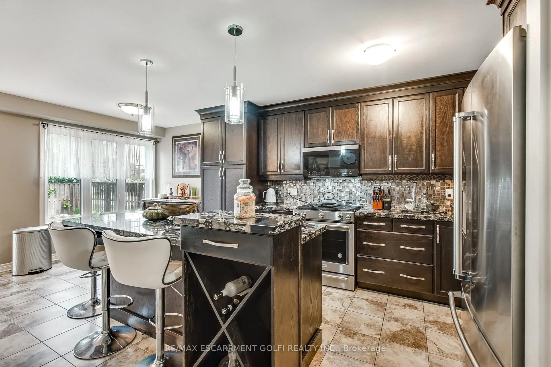 Photo 11 of 6479 Armelina Crescent, Niagara Falls, Forestview — HOMEH