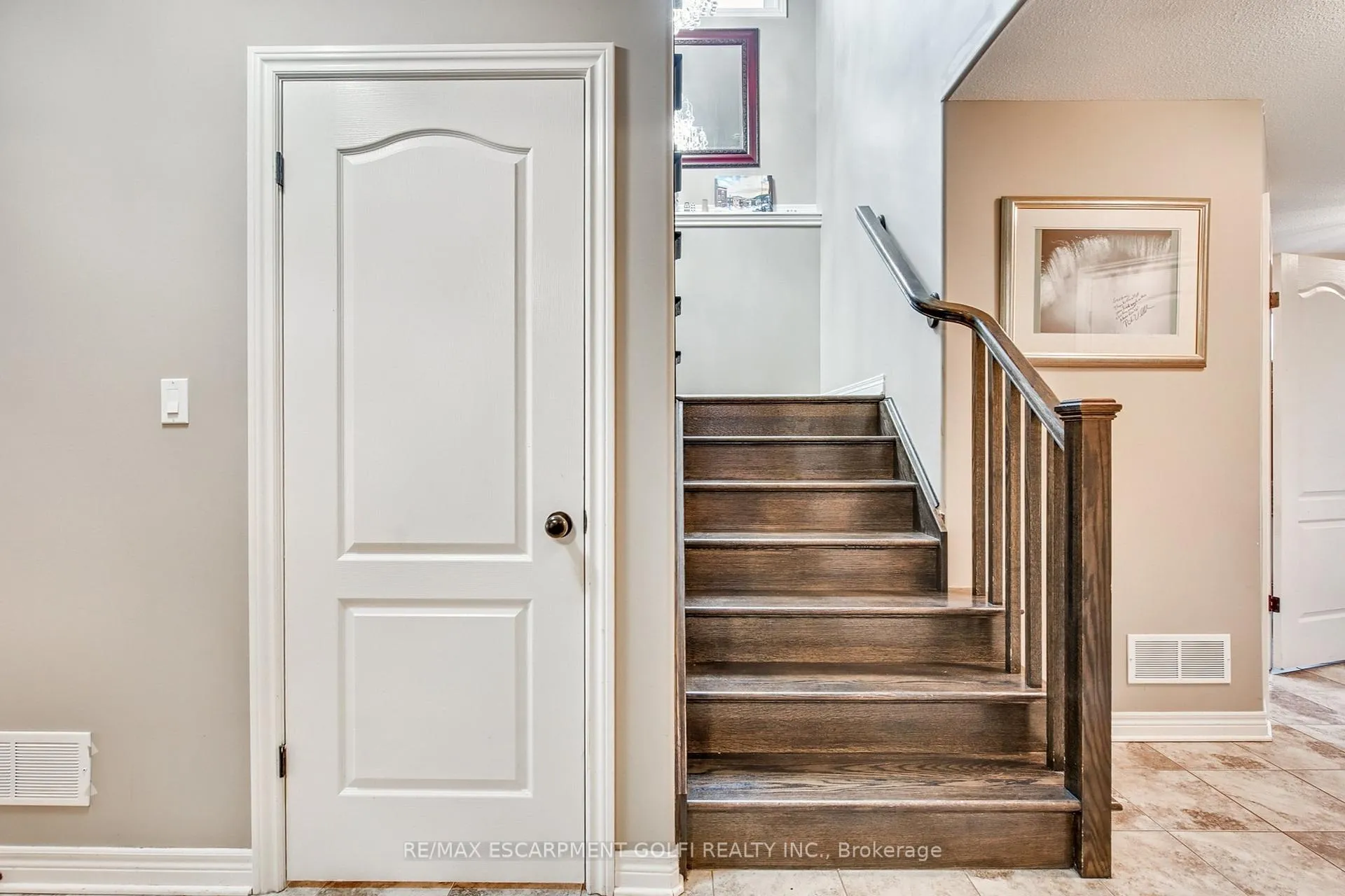 Photo 14 of 6479 Armelina Crescent, Niagara Falls, Forestview — HOMEH