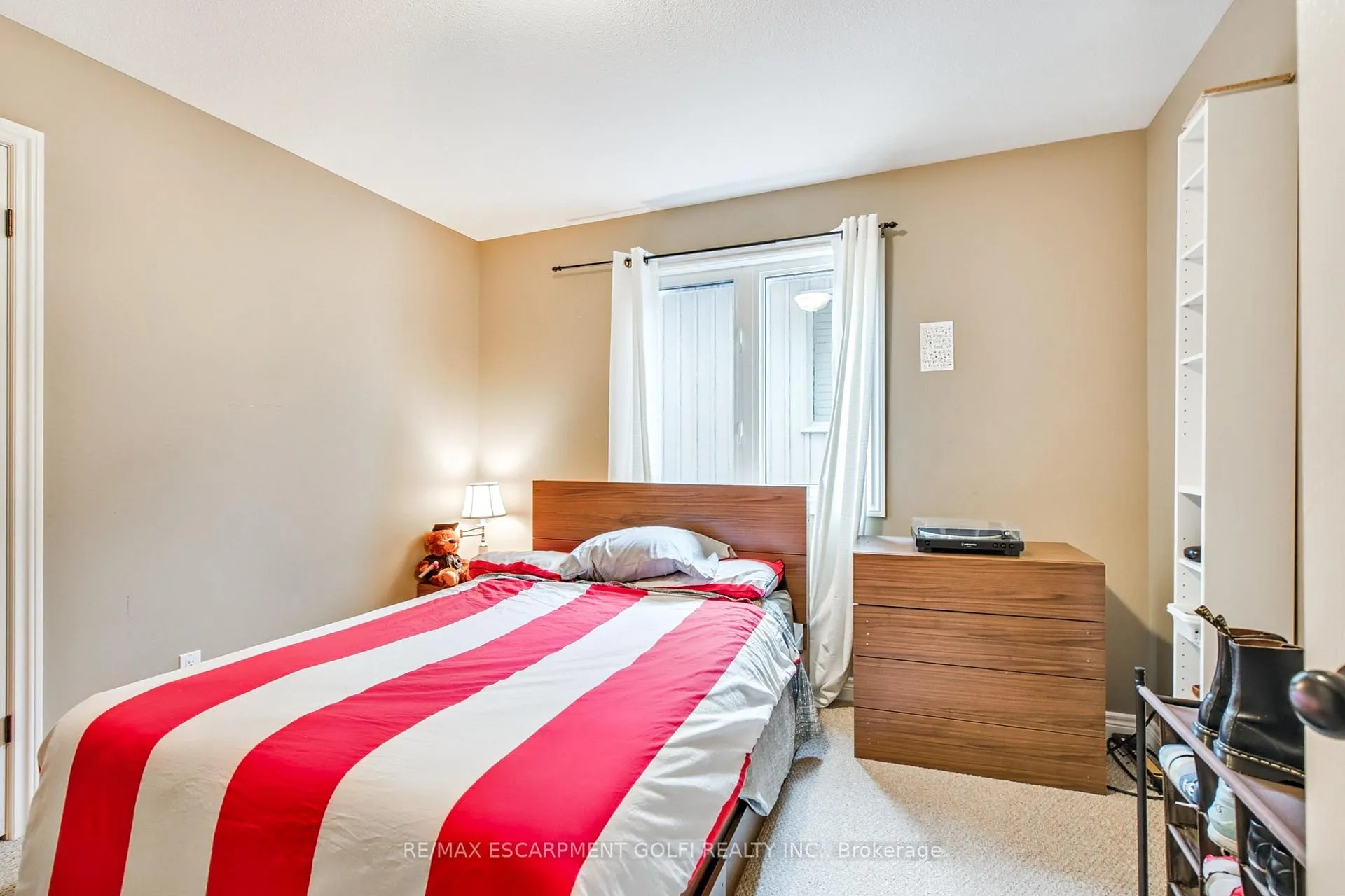 Photo 15 of 6479 Armelina Crescent, Niagara Falls, Forestview — HOMEH