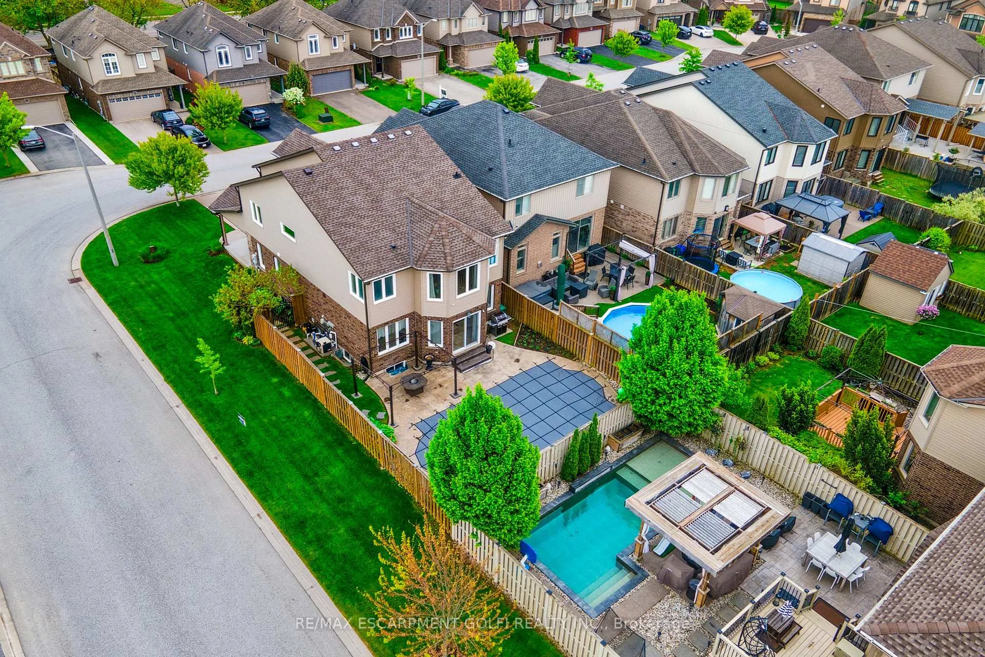 Photo 39 of 6479 Armelina Crescent, Niagara Falls, Forestview — HOMEH