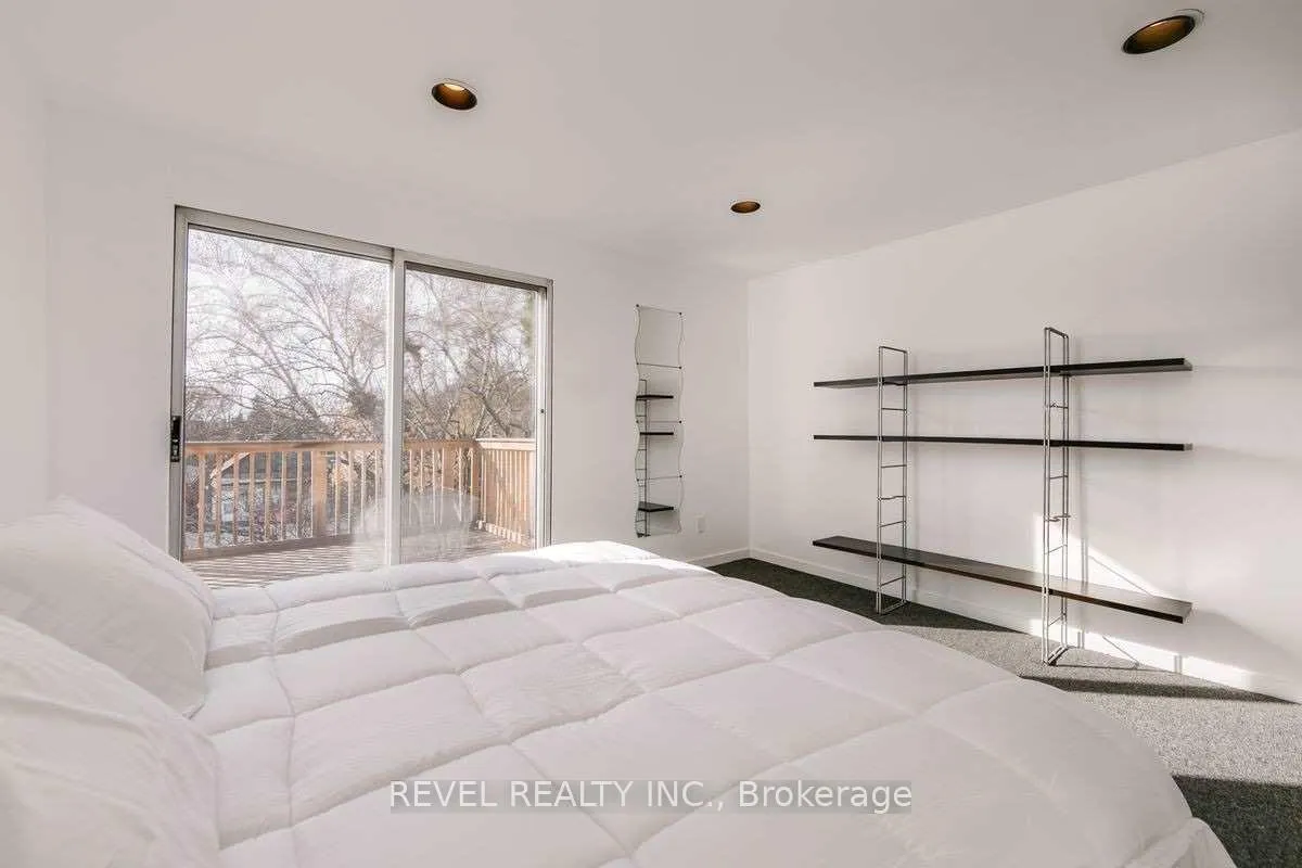Photo 9 of 758 Euclid Avenue, Toronto, The Annex — HOMEH