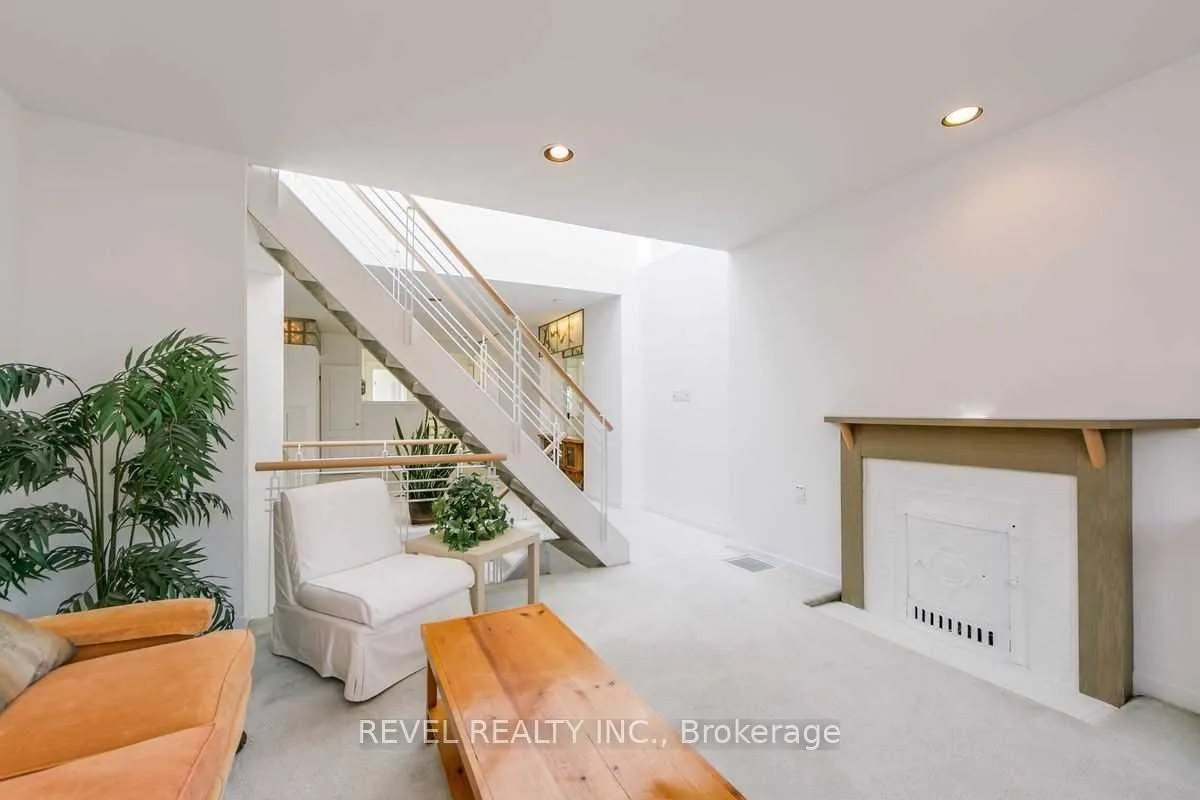 Photo 14 of 758 Euclid Avenue, Toronto, The Annex — HOMEH