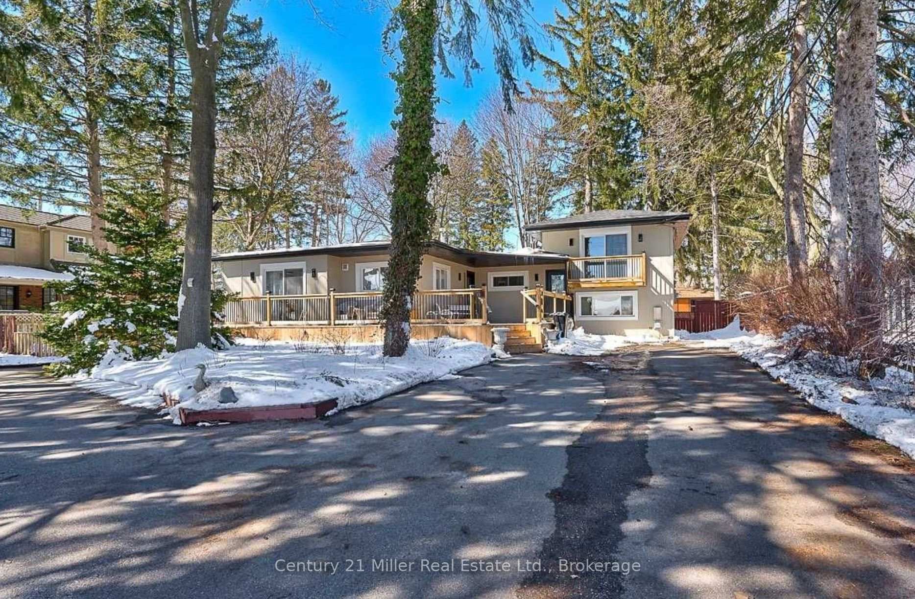 Photo 1 of 11 Park Avenue E, Burlington, LaSalle — HOMEH