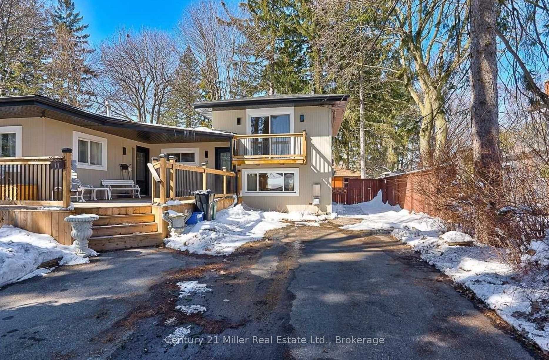 Photo 2 of 11 Park Avenue E, Burlington, LaSalle — HOMEH