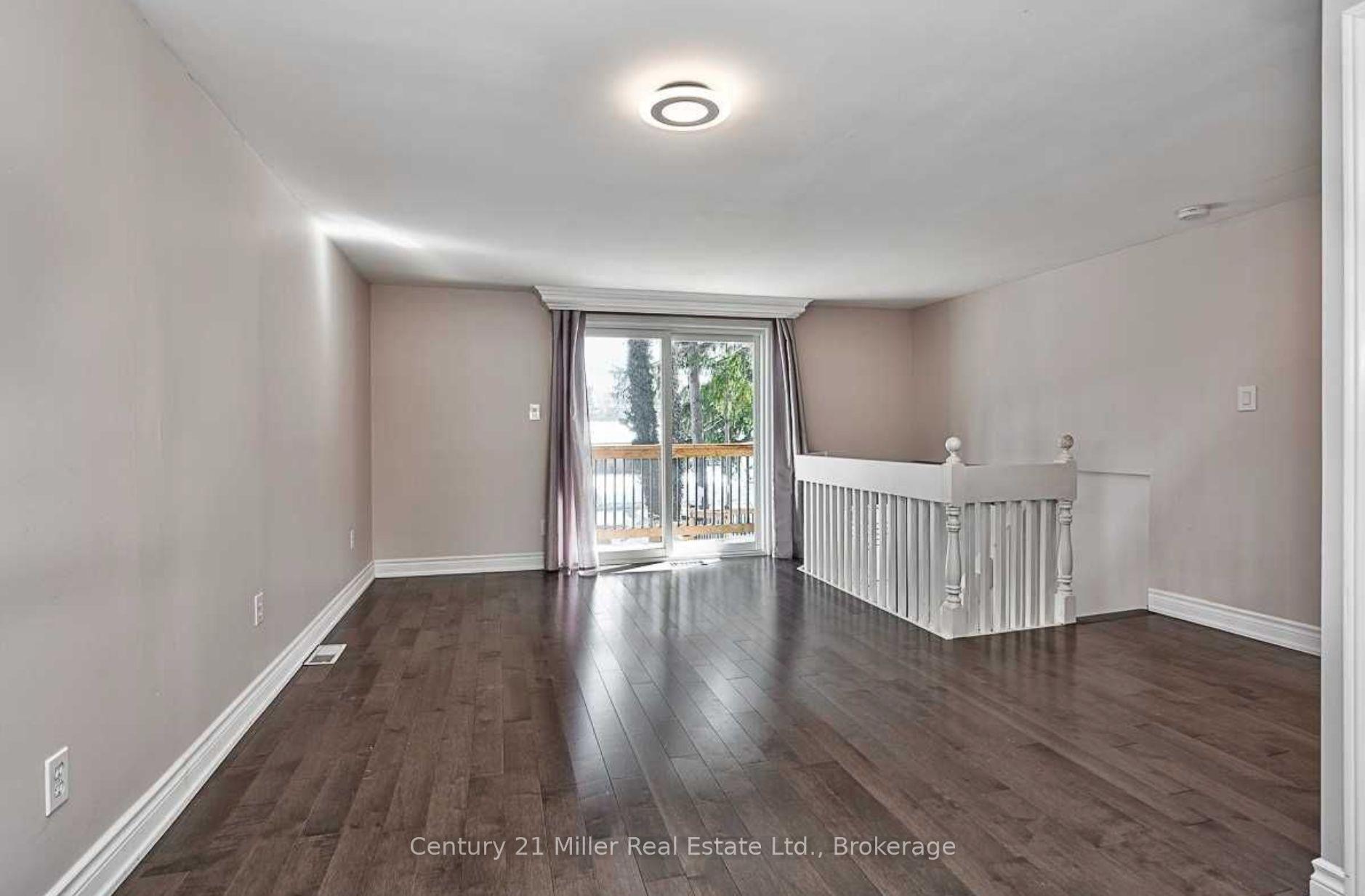 Photo 6 of 11 Park Avenue E, Burlington, LaSalle — HOMEH