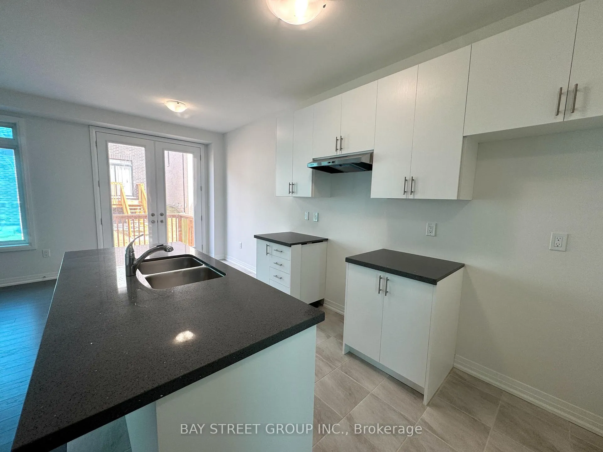 Photo 3 of 1036 Valhalla Terrace, Pickering, Rural Pickering — HOMEH
