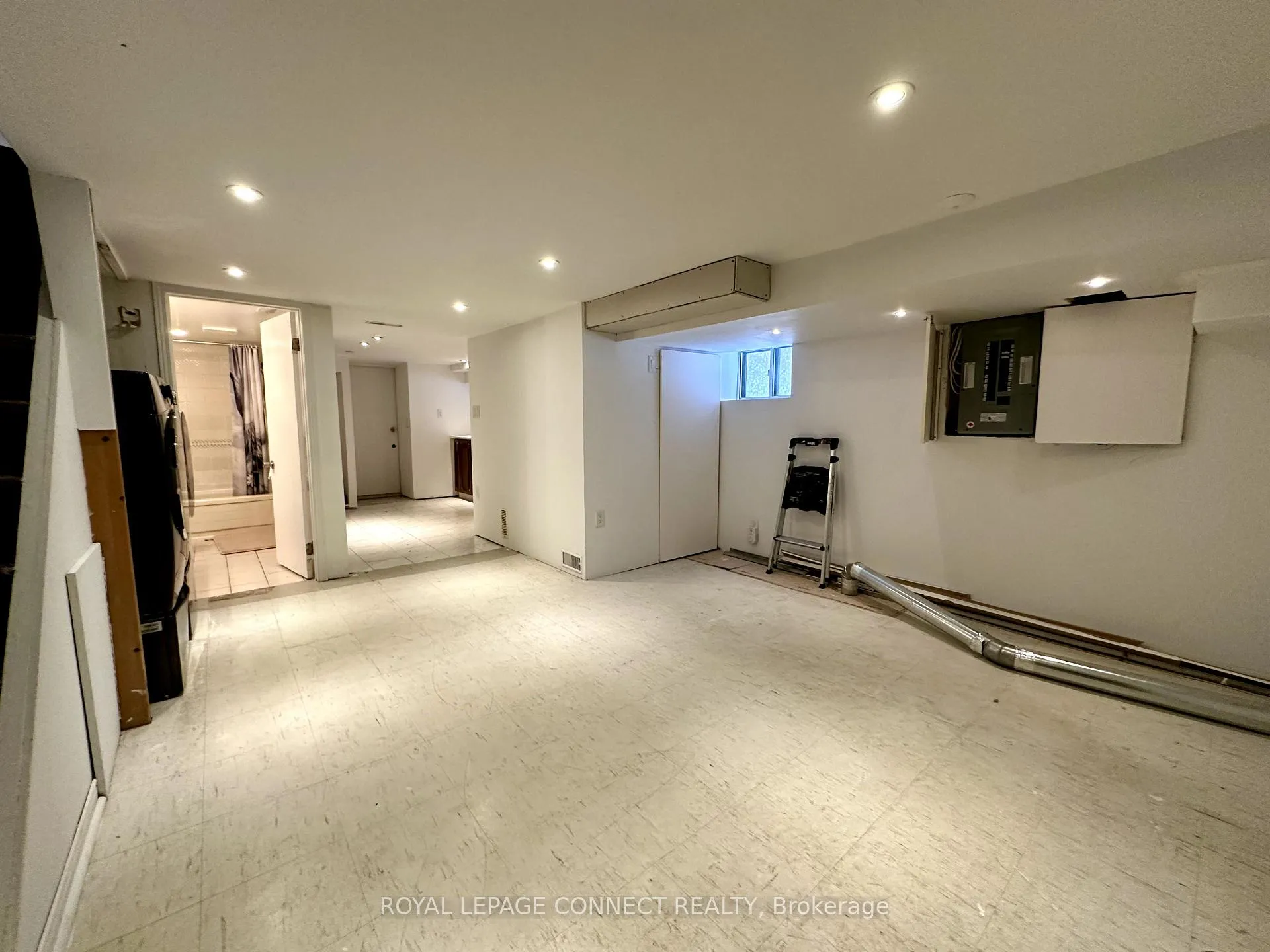 Photo 10 of 6 Badgerow Avenue, Toronto, South Riverdale — HOMEH
