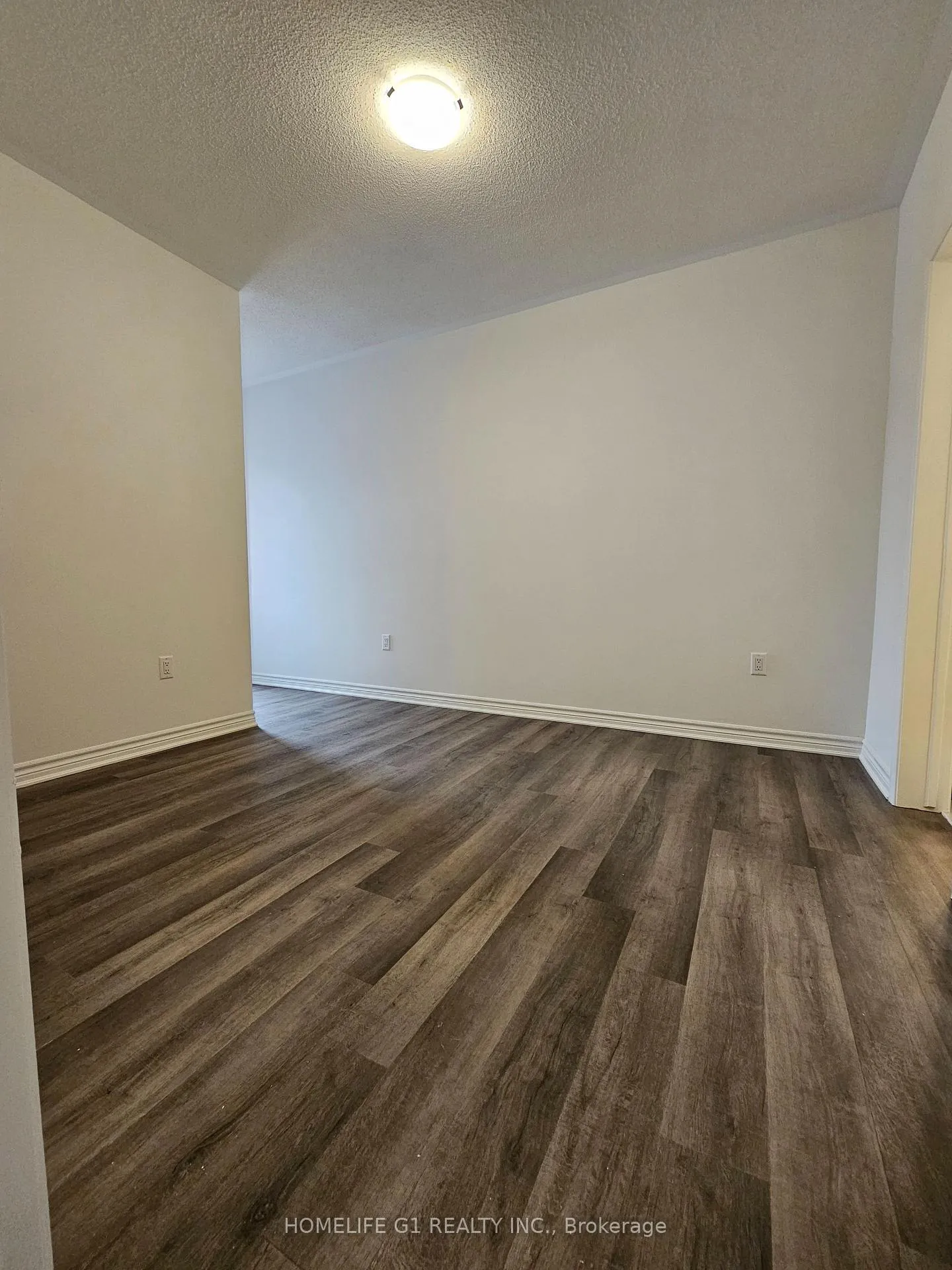 Photo 4 of 74 Melmar Street, Brampton, Northwest Brampton — HOMEH