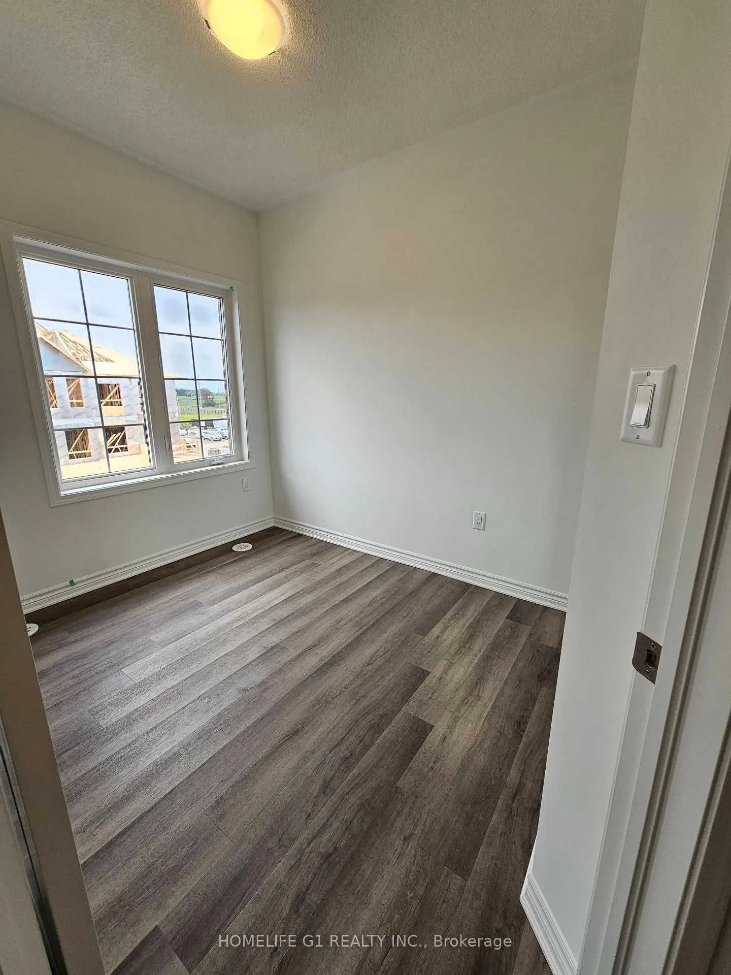 Photo 7 of 74 Melmar Street, Brampton, Northwest Brampton — HOMEH