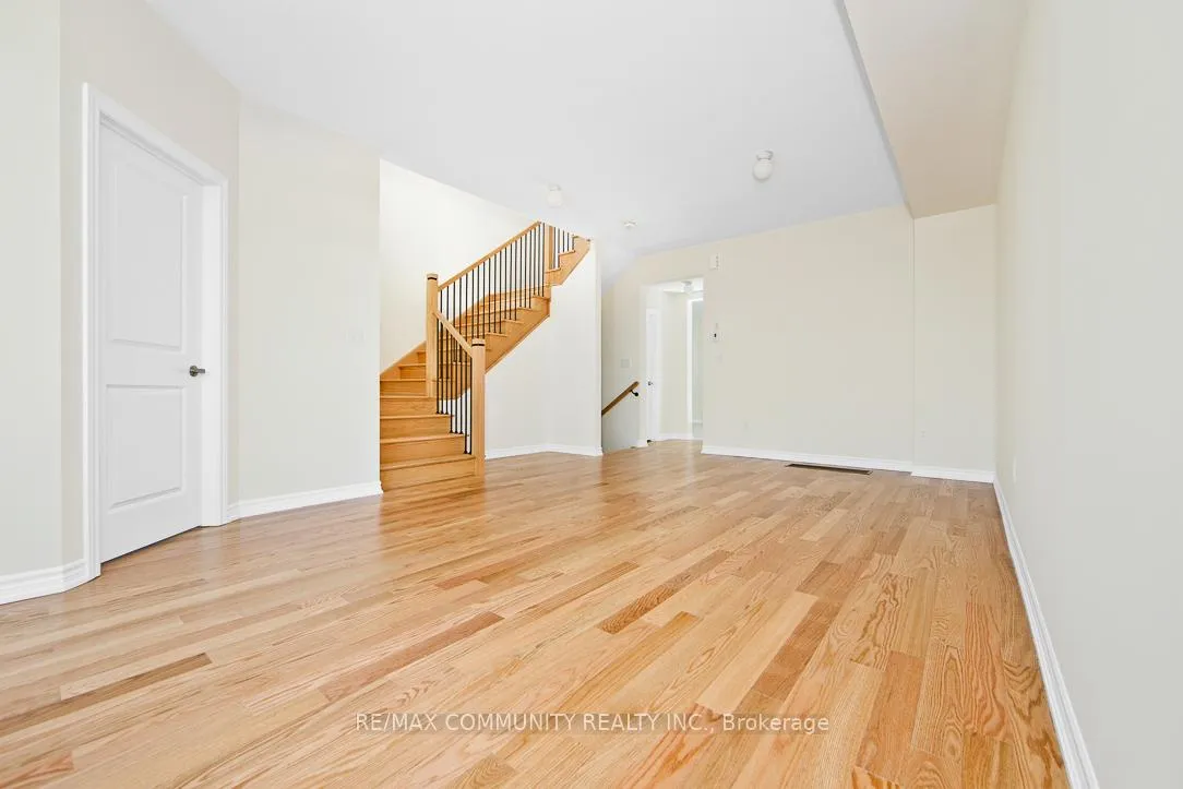 Photo 6 of 2546 Hibiscus Drive, Pickering, Rural Pickering — HOMEH
