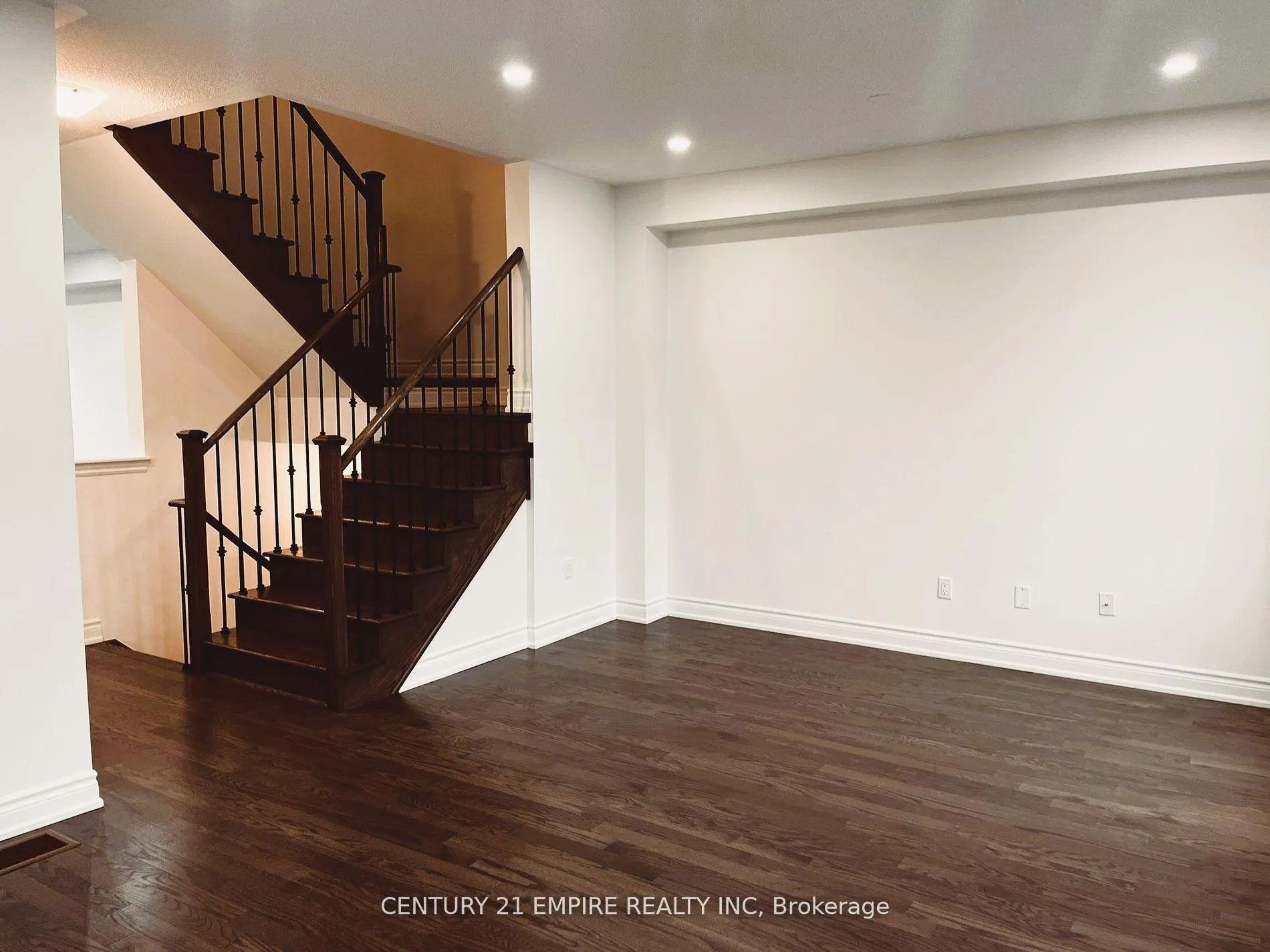 Photo 10 of 20 Brushwood Drive, Brampton, Bram West — HOMEH