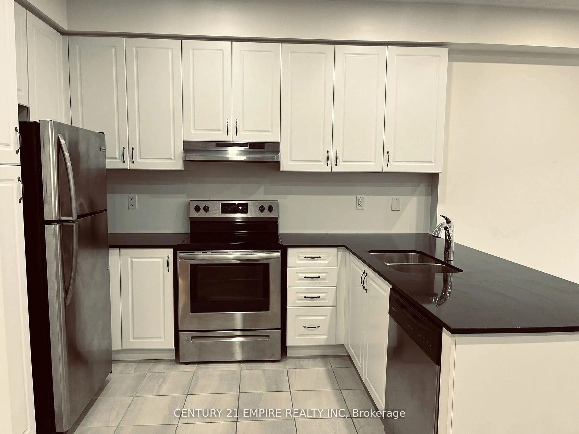 Photo 12 of 20 Brushwood Drive, Brampton, Bram West — HOMEH