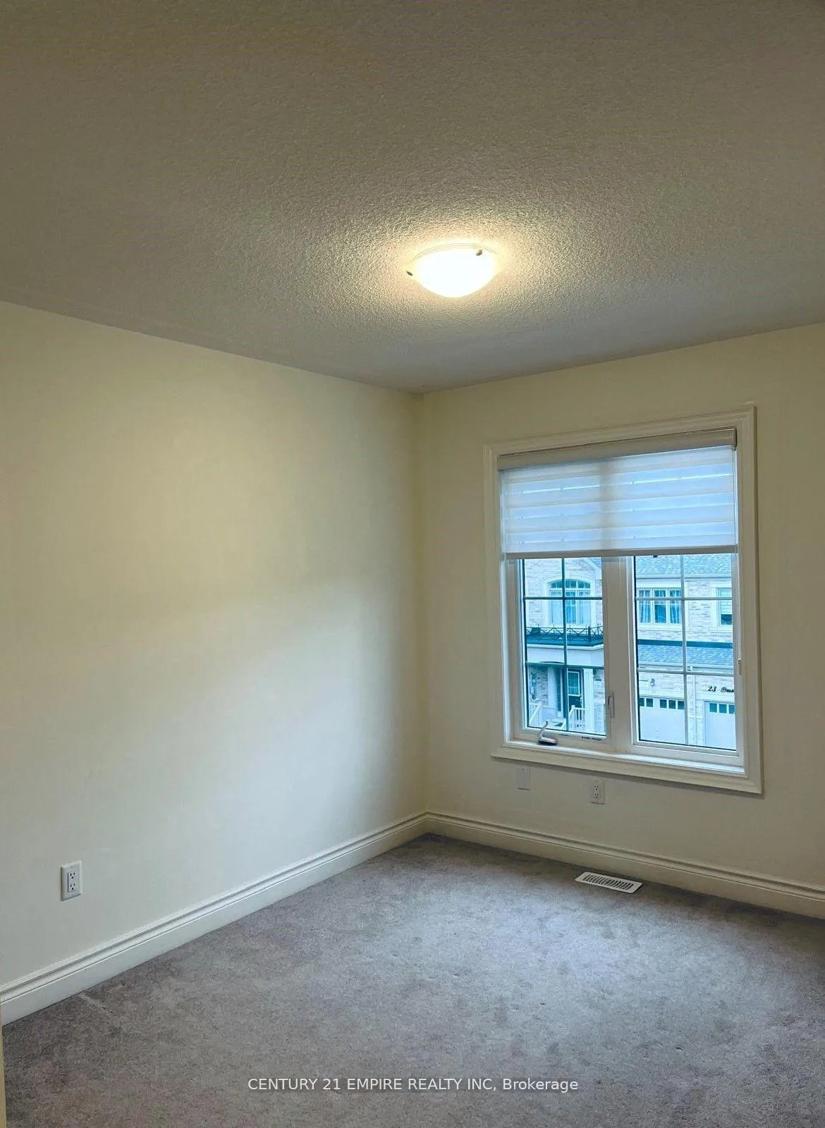 Photo 16 of 20 Brushwood Drive, Brampton, Bram West — HOMEH