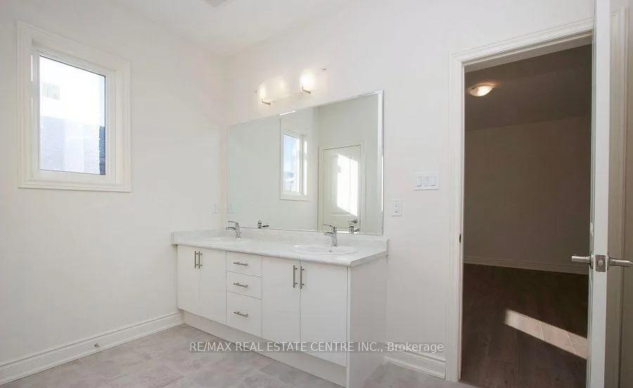 Photo 2 of 1448 Wheatcroft Drive, Oshawa, Kedron — HOMEH