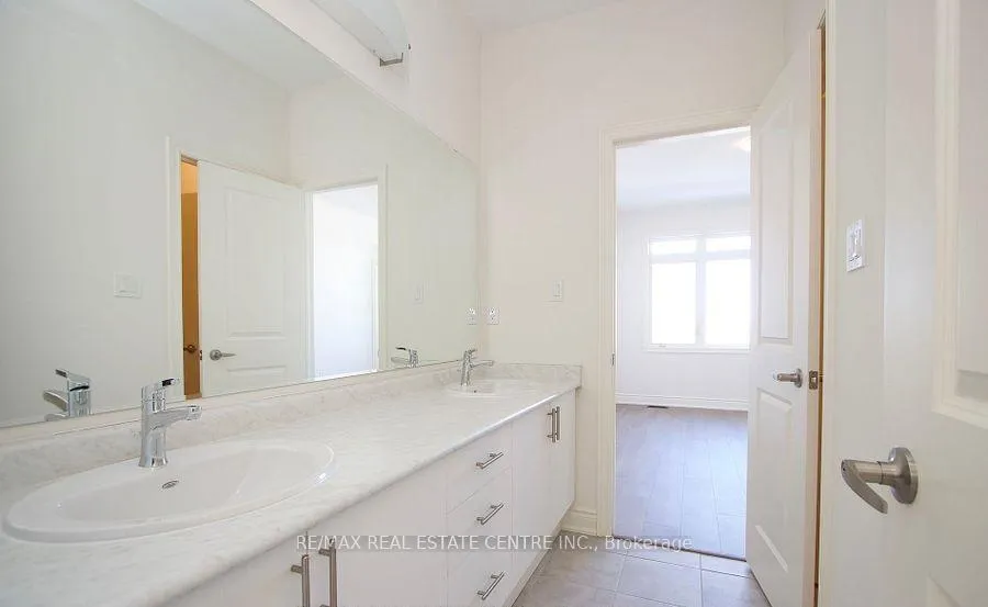 Photo 5 of 1448 Wheatcroft Drive, Oshawa, Kedron — HOMEH