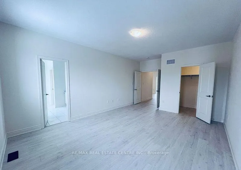 Photo 11 of 1448 Wheatcroft Drive, Oshawa, Kedron — HOMEH